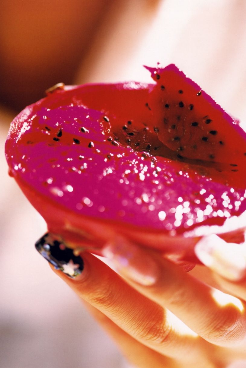 真锅薰 眞鍋かをり-《kawori》 写真集 [99P] - 秀人网免费无水印在线套图写真