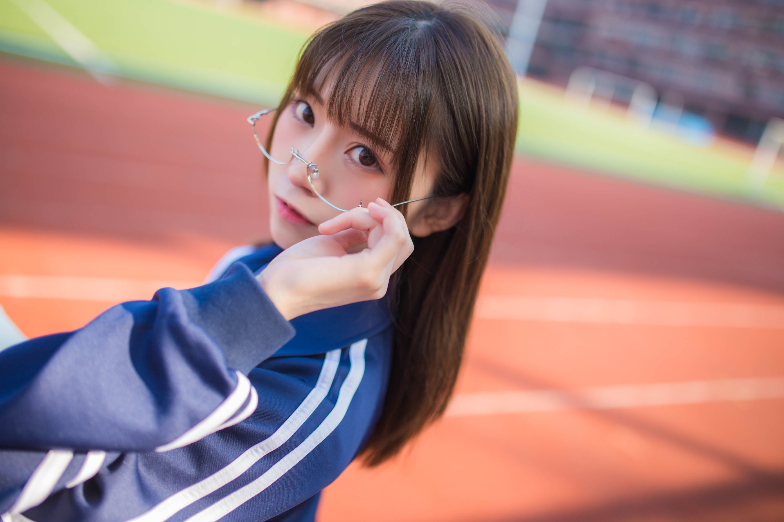 动漫博主Kitaro_绮太郎 蓝色运动服女孩 [13P] - 秀人网免费无水印在线套图写真