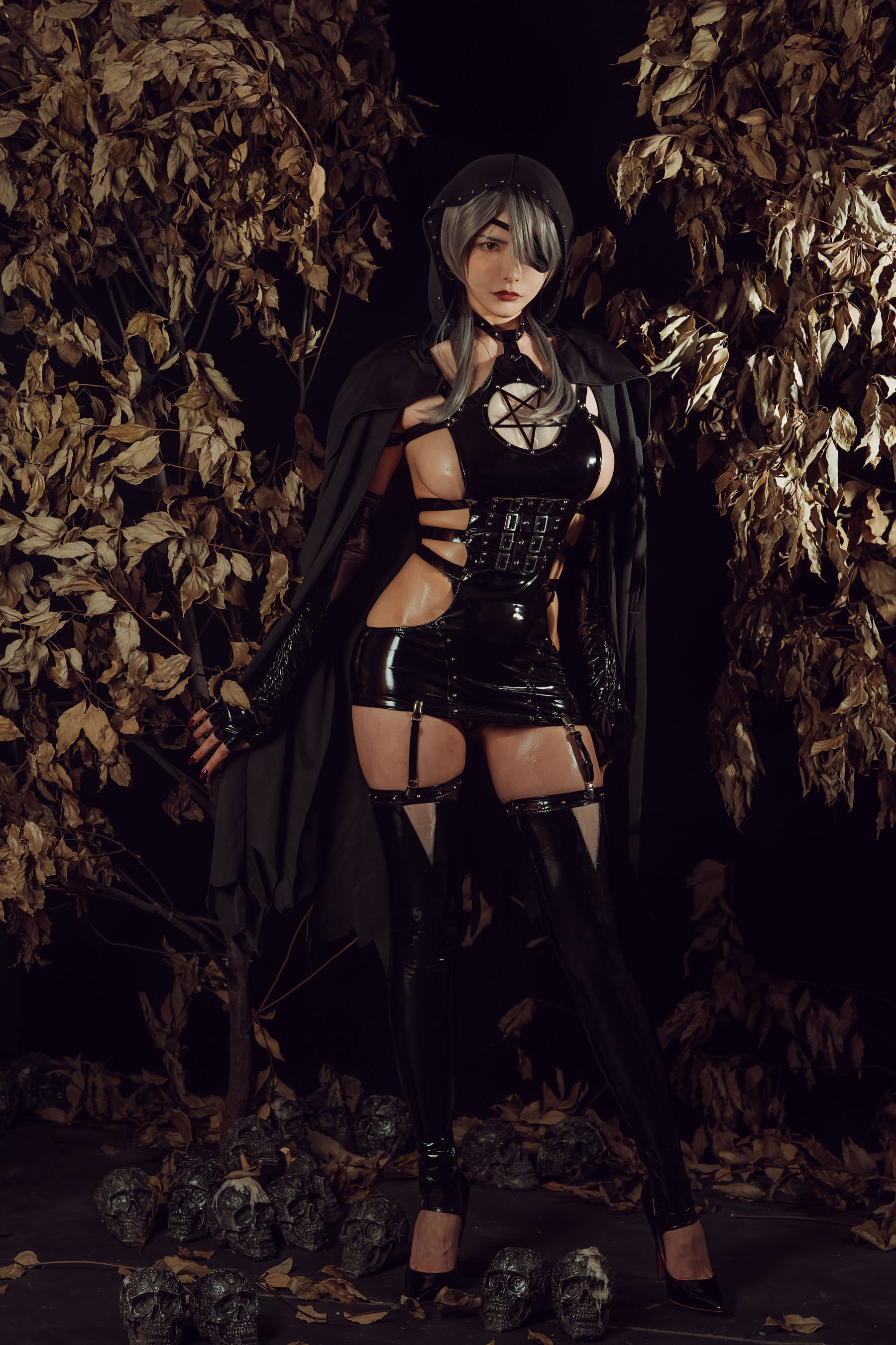 秋和柯基(夏小秋秋秋) – 猎魔人 [40P] - 秀人网免费无水印在线套图写真