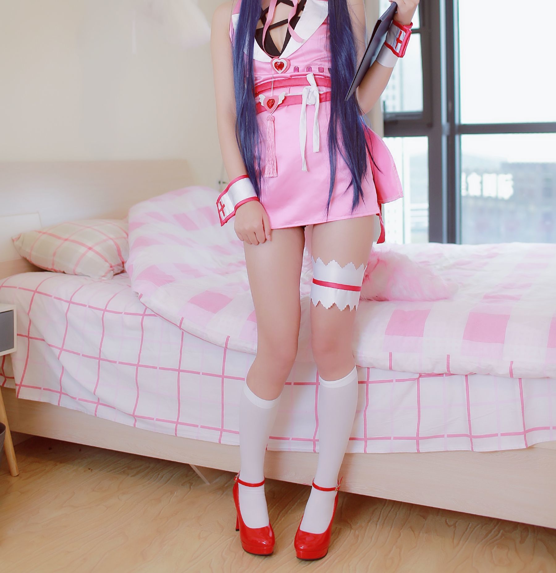 [萝莉COS] 清纯少女五更百鬼 – 阿狸护士服 [37P] - 秀人网免费无水印在线套图写真