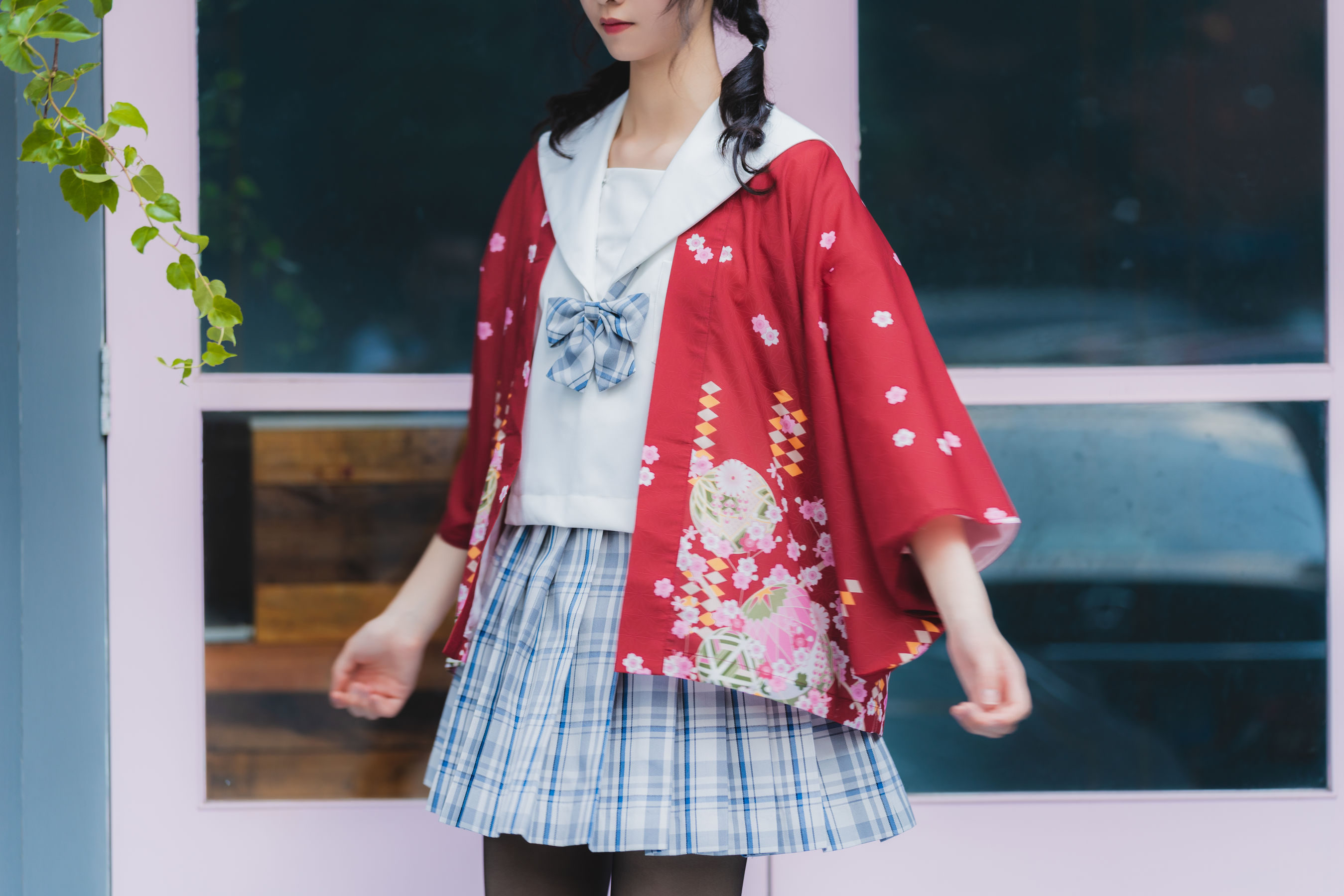 清纯妹子西瓜 凤凰新村 [53P] - 秀人网免费无水印在线套图写真