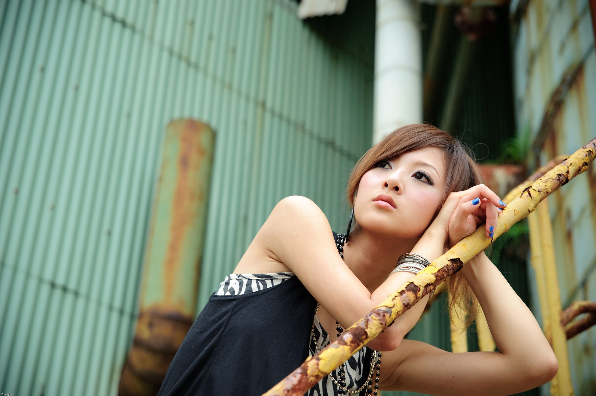 Mikako@张允霏《橋頭糖廠外拍》 [65P] - 秀人网免费无水印在线套图写真