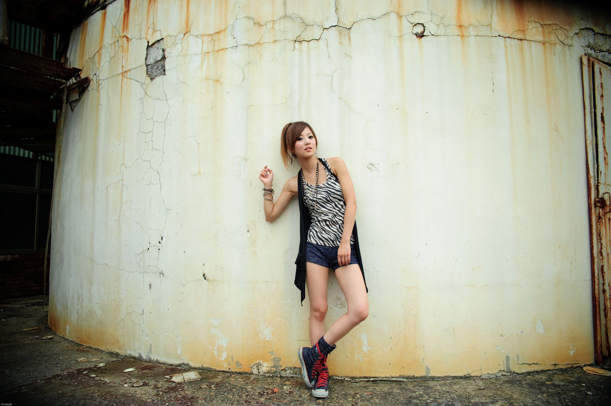 Mikako@张允霏《橋頭糖廠外拍》 [65P] - 秀人网免费无水印在线套图写真