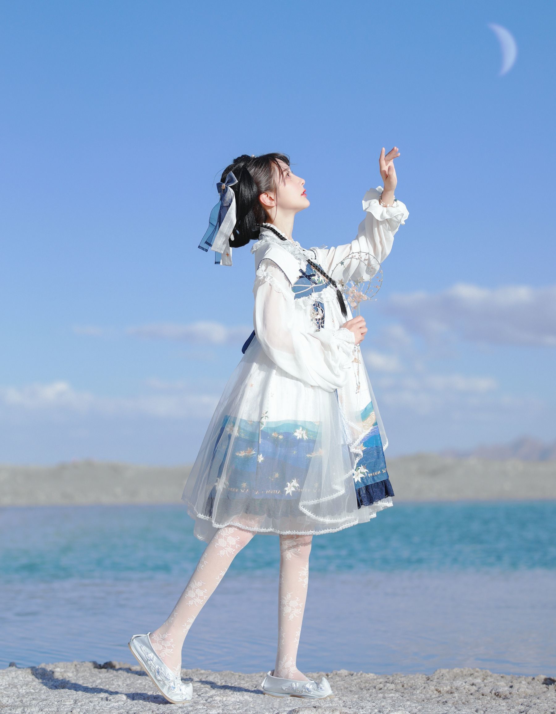 微博博主仓大佬 – 海上生明月 [11P] - 秀人网免费无水印在线套图写真