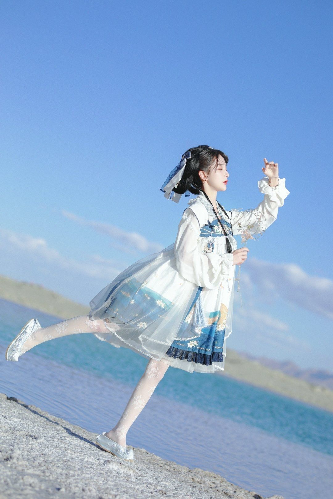 微博博主仓大佬 – 海上生明月 [11P] - 秀人网免费无水印在线套图写真