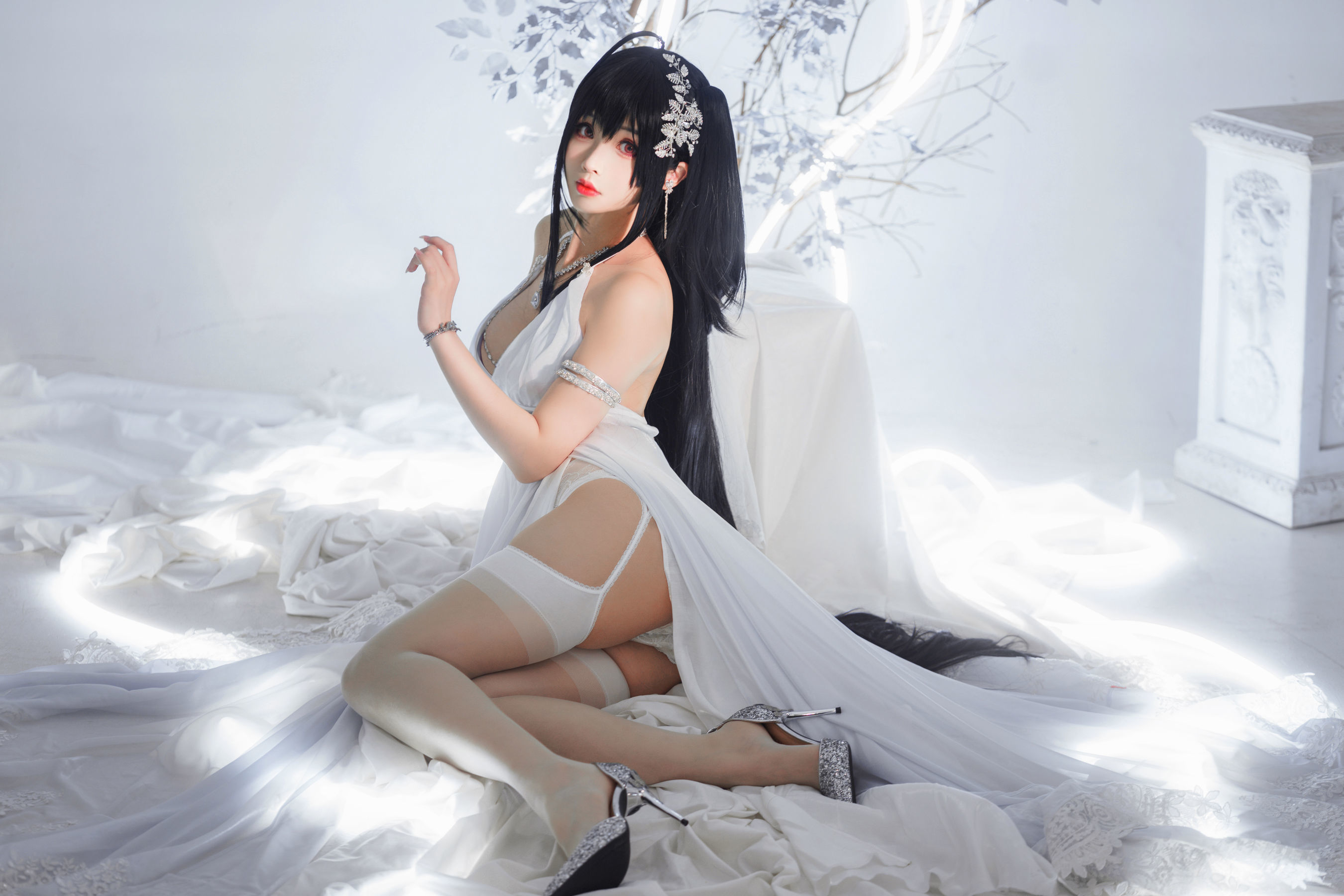 COS福利rioko凉凉子 – 大凤 [39P] - 秀人网免费无水印在线套图写真