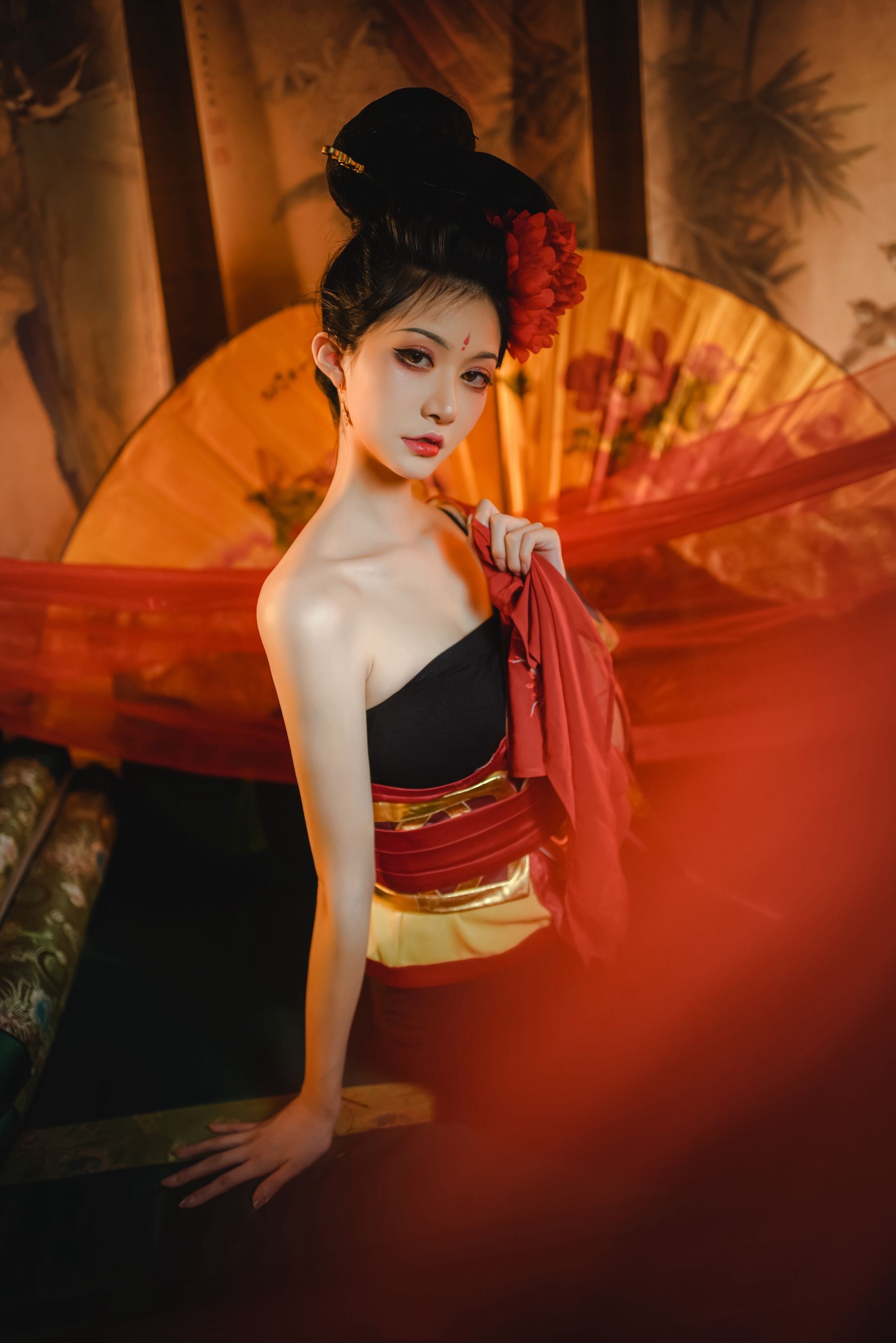 COS萌妹沧霁桔梗 – 一千零一个江湖 [15P] - 秀人网免费无水印在线套图写真