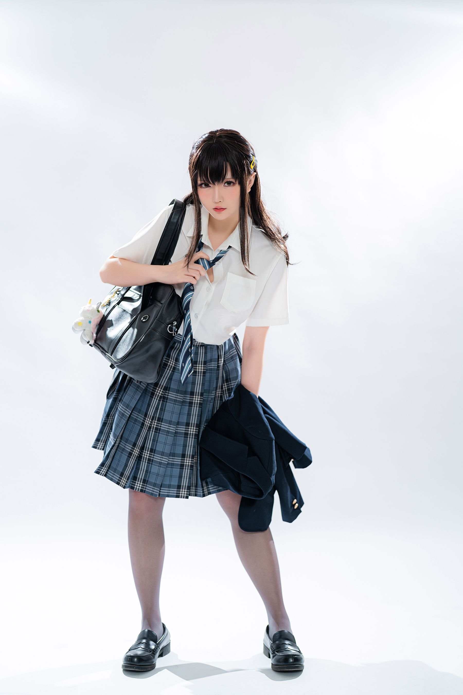 Coser小姐姐星之迟迟 – 滴水JK [100P] - 秀人网免费无水印在线套图写真