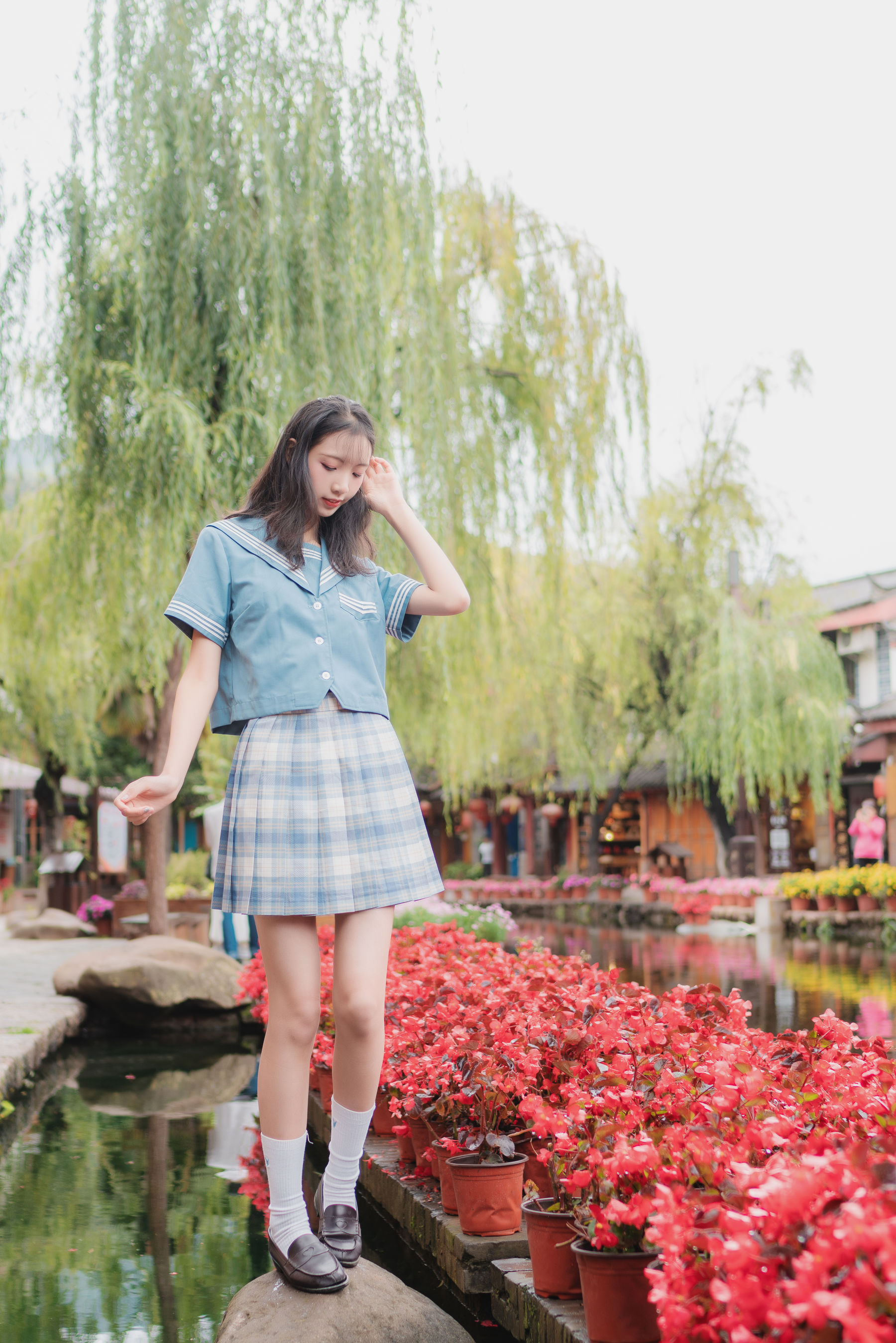 清纯妹子西瓜 丽江写真JK户外 [44P] - 秀人网免费无水印在线套图写真