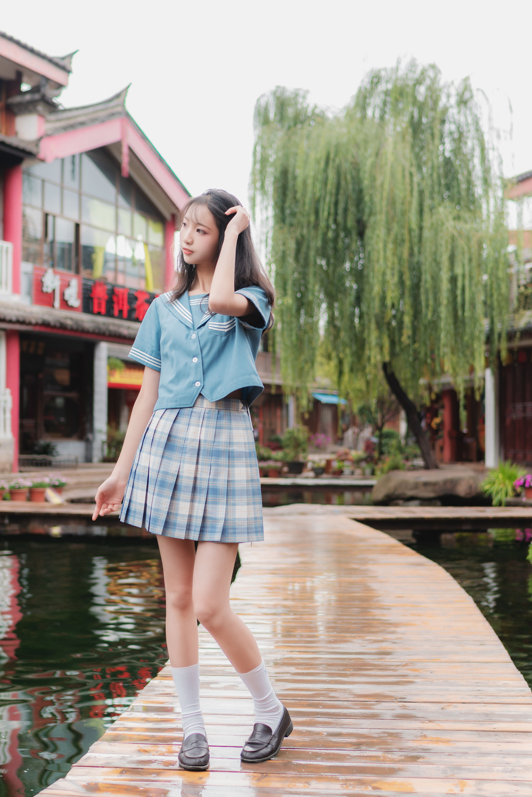 清纯妹子西瓜 丽江写真JK户外 [44P] - 秀人网免费无水印在线套图写真