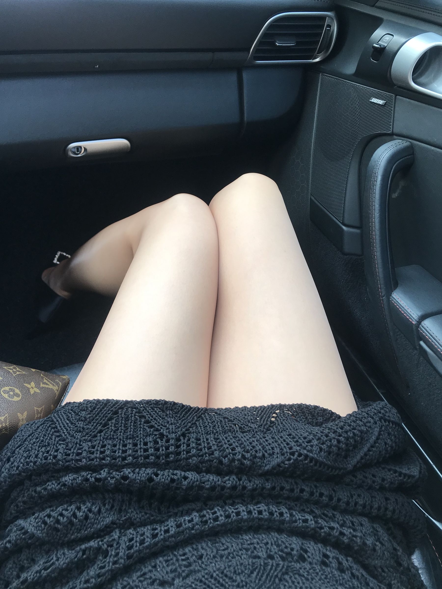 丝足博主麋鹿_Monroe 2020.05.11 双丝斗艳 [15P] - 秀人网免费无水印在线套图写真