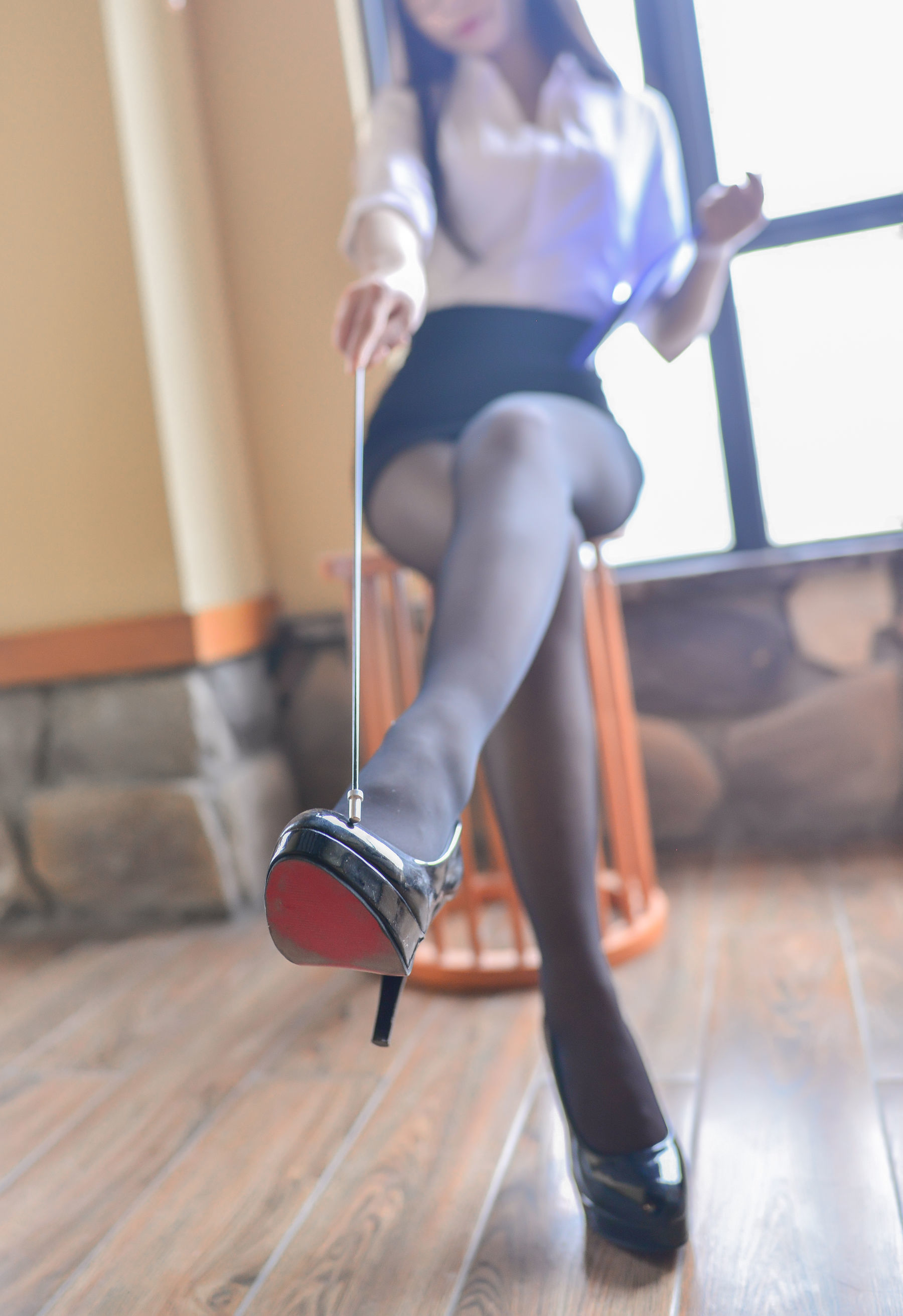 [萝莉COS] 雪琪 – 教师黑丝 [29P] - 秀人网免费无水印在线套图写真