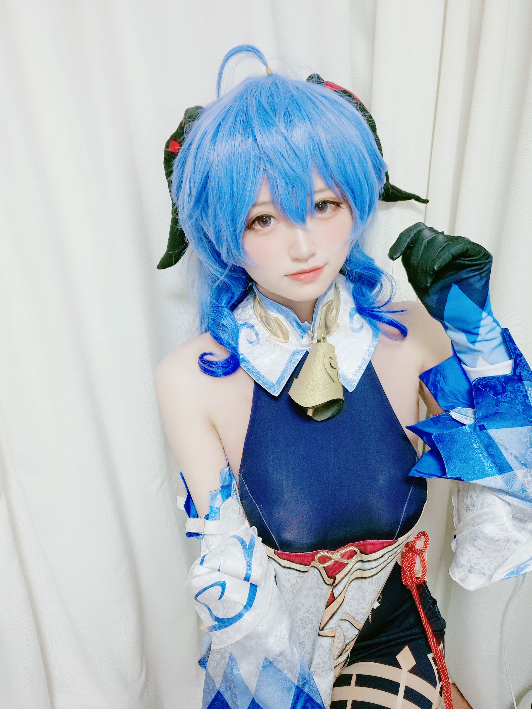 千阳(ちよ) – 甘雨cos [12P] - 秀人网免费无水印在线套图写真