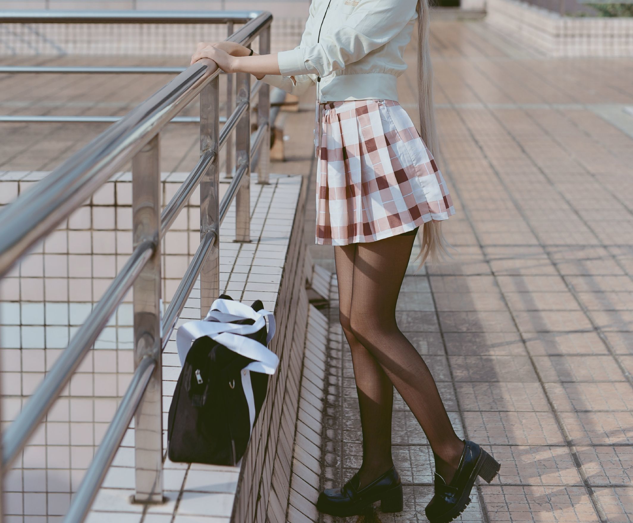 清纯少女五更百鬼 校服穹 [12P] - 秀人网免费无水印在线套图写真