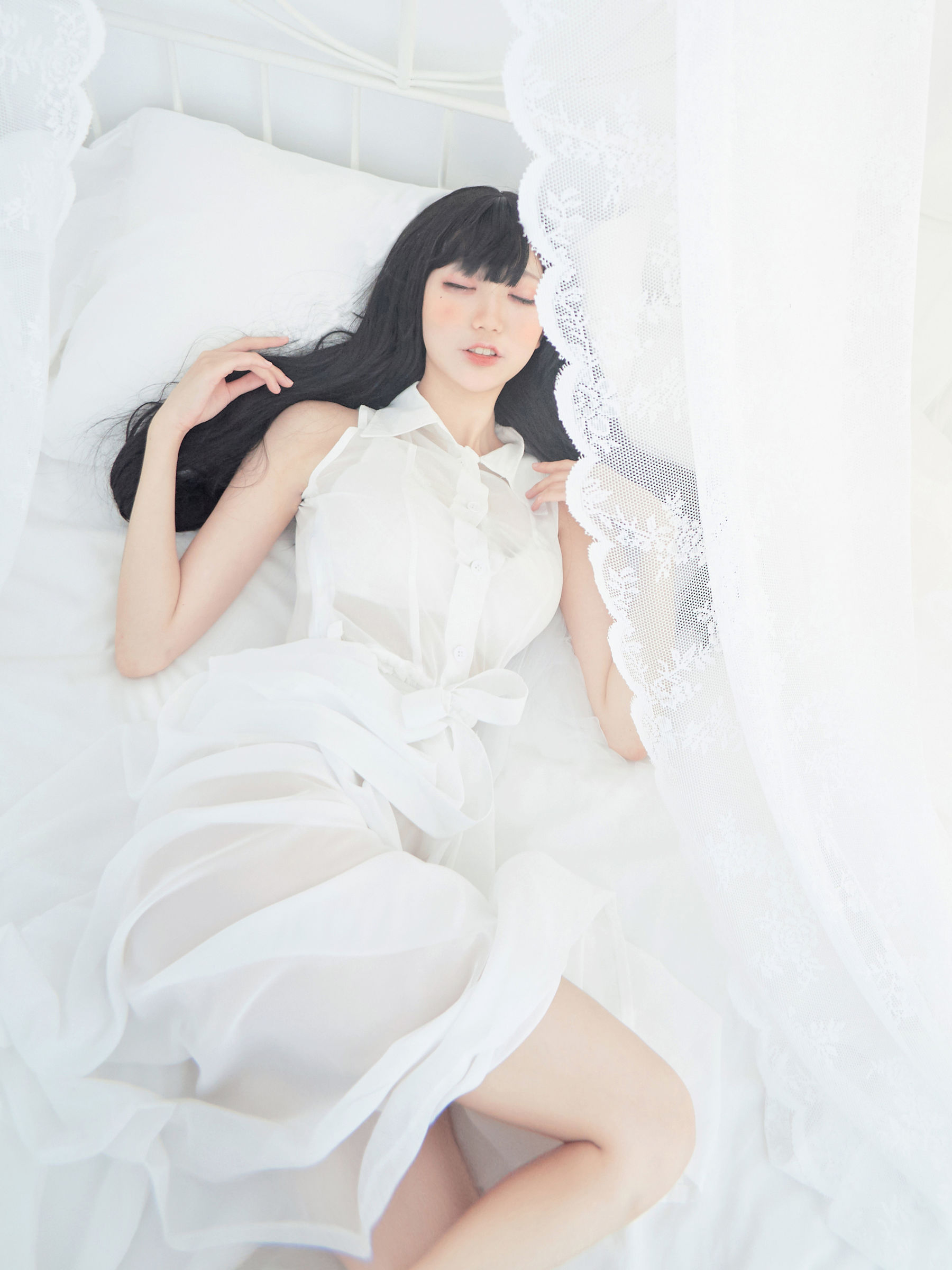 周叽是可爱兔兔 – 恶魔姐姐 [10P] - 秀人网免费无水印在线套图写真