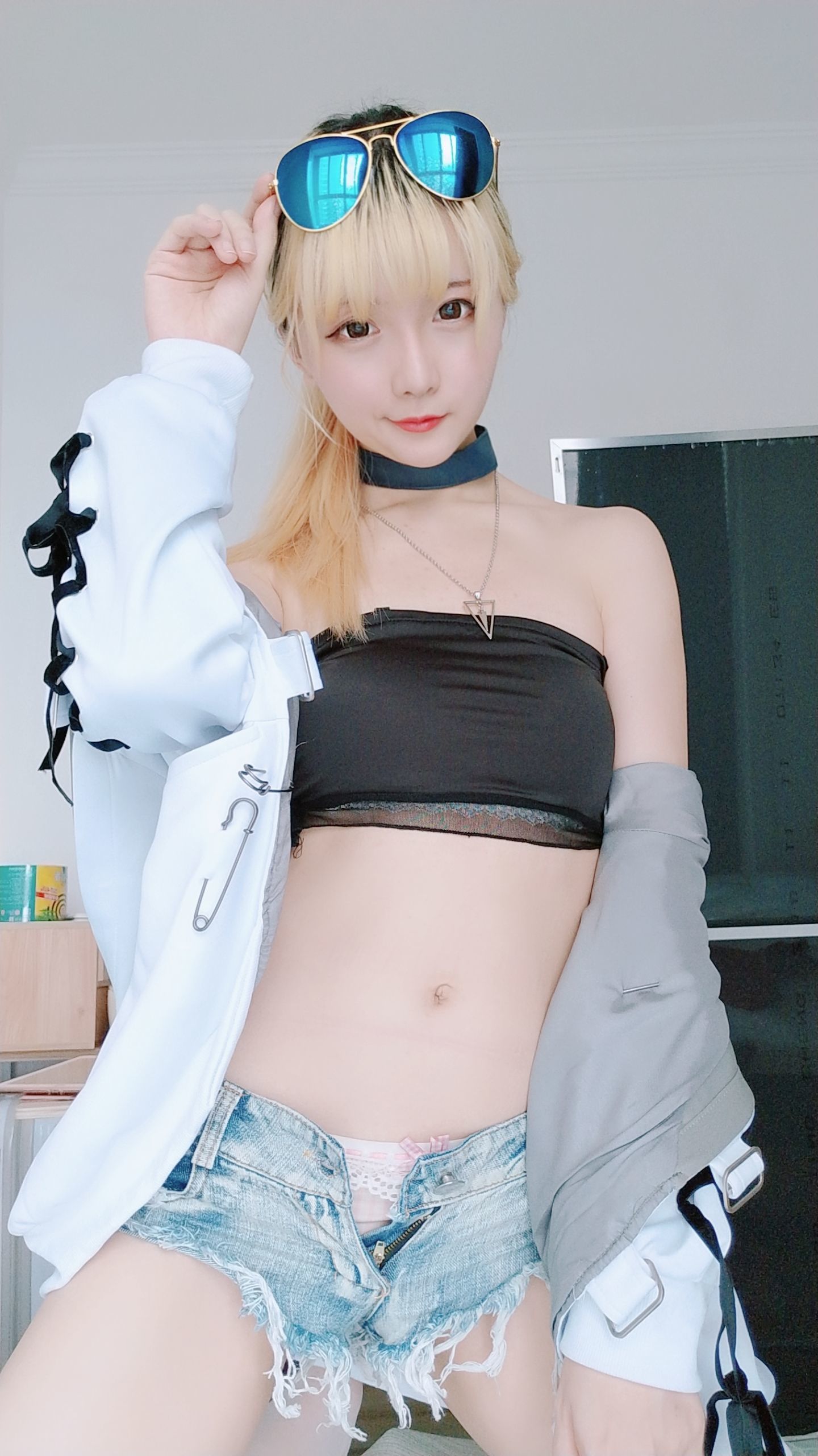 Coser小姐姐星之迟迟 莉莉丝 [60P] - 秀人网免费无水印在线套图写真