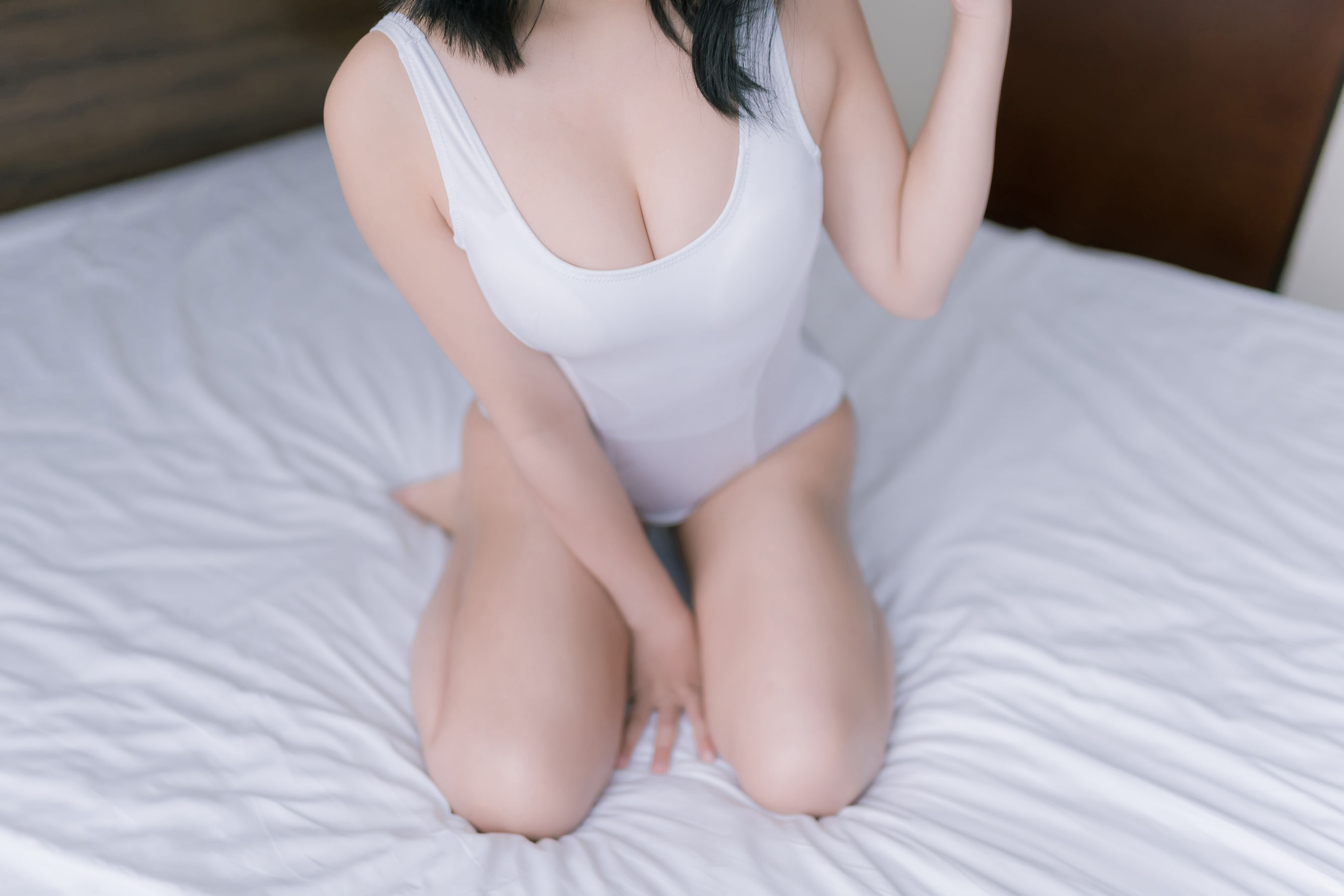 二次元妹子抱走莫子aa 大姐姐 [41P] - 秀人网免费无水印在线套图写真