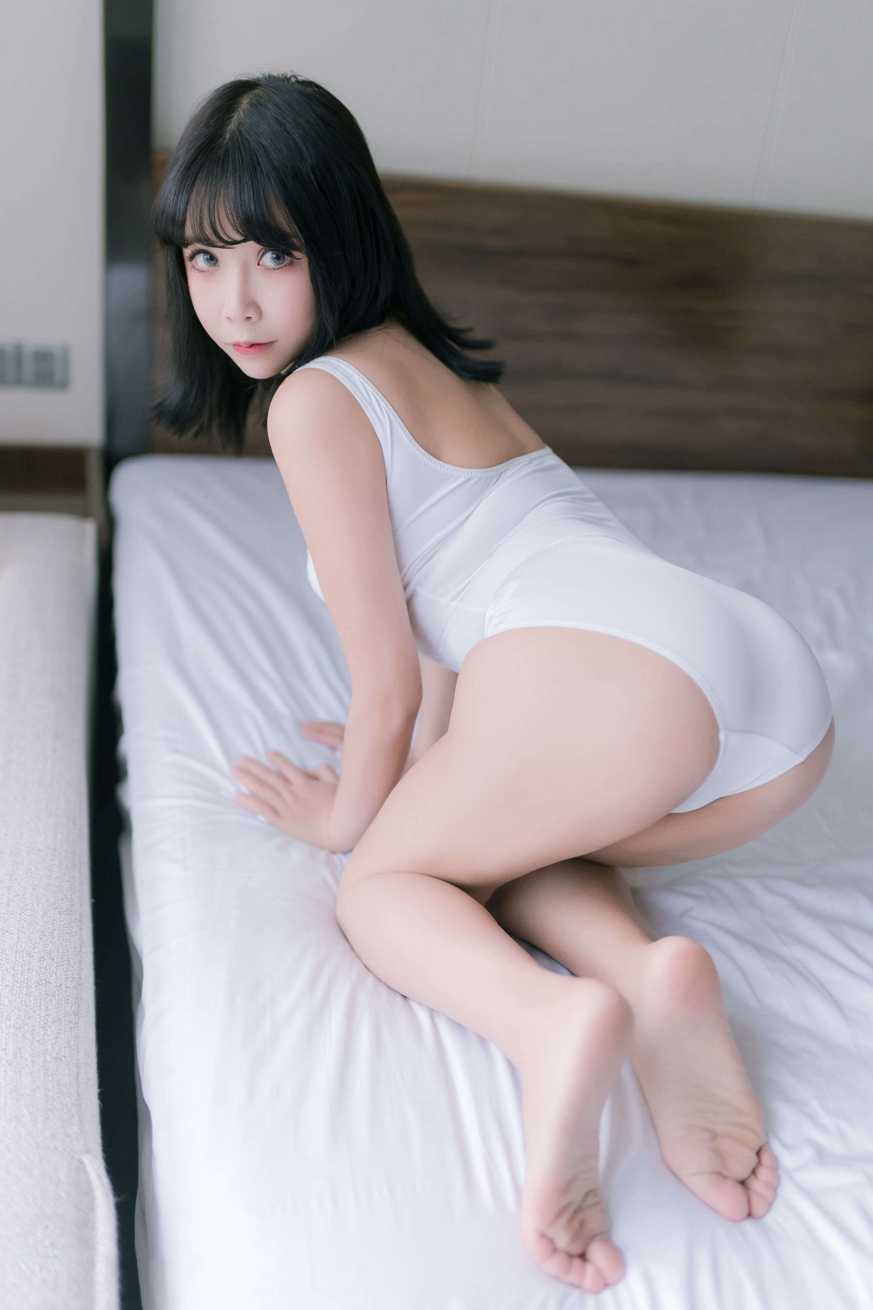 二次元妹子抱走莫子aa 大姐姐 [41P] - 秀人网免费无水印在线套图写真