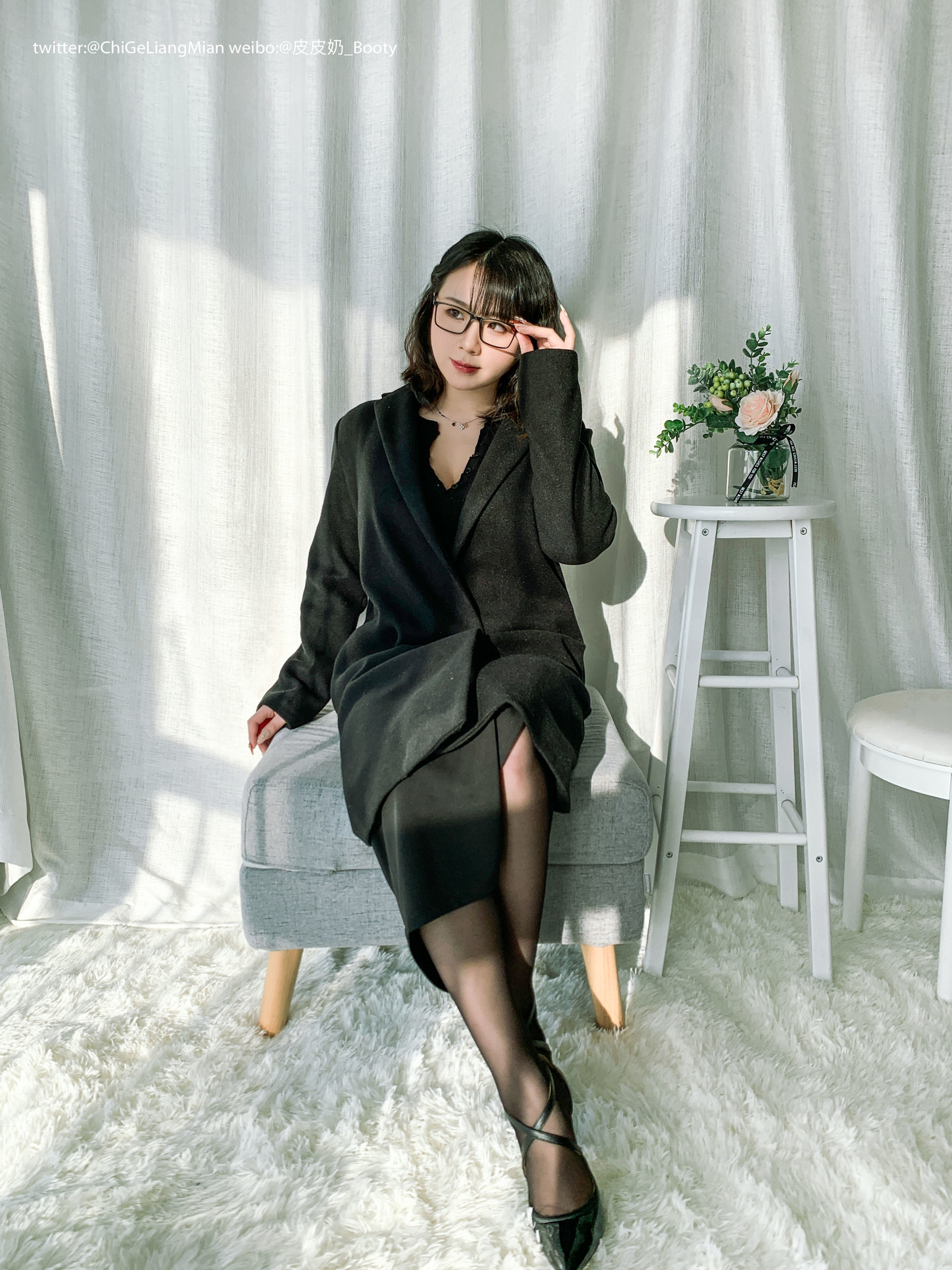 皮皮奶可可爱了啦 黑色OL [120P] - 秀人网免费无水印在线套图写真