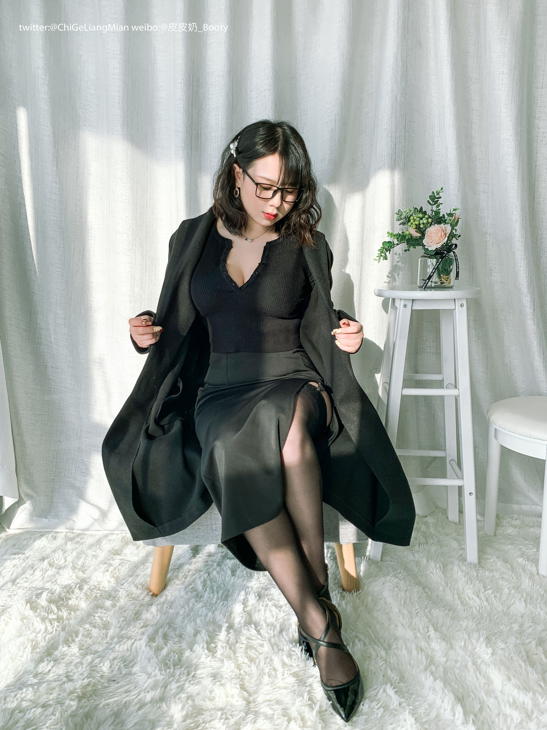 皮皮奶可可爱了啦 黑色OL [120P] - 秀人网免费无水印在线套图写真