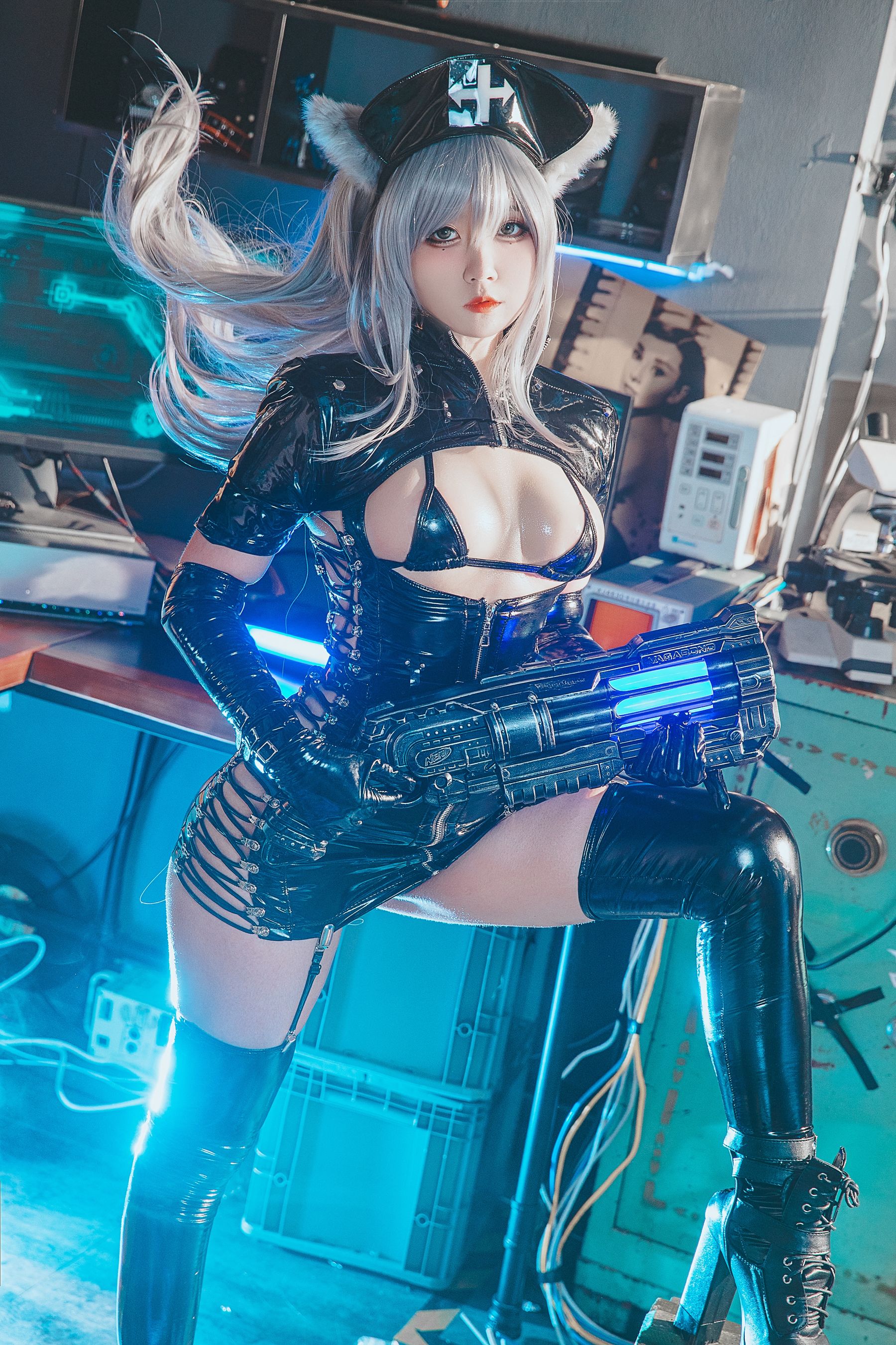 婴儿肥的马爷和tony – 暗黑护士 [18P] - 秀人网免费无水印在线套图写真