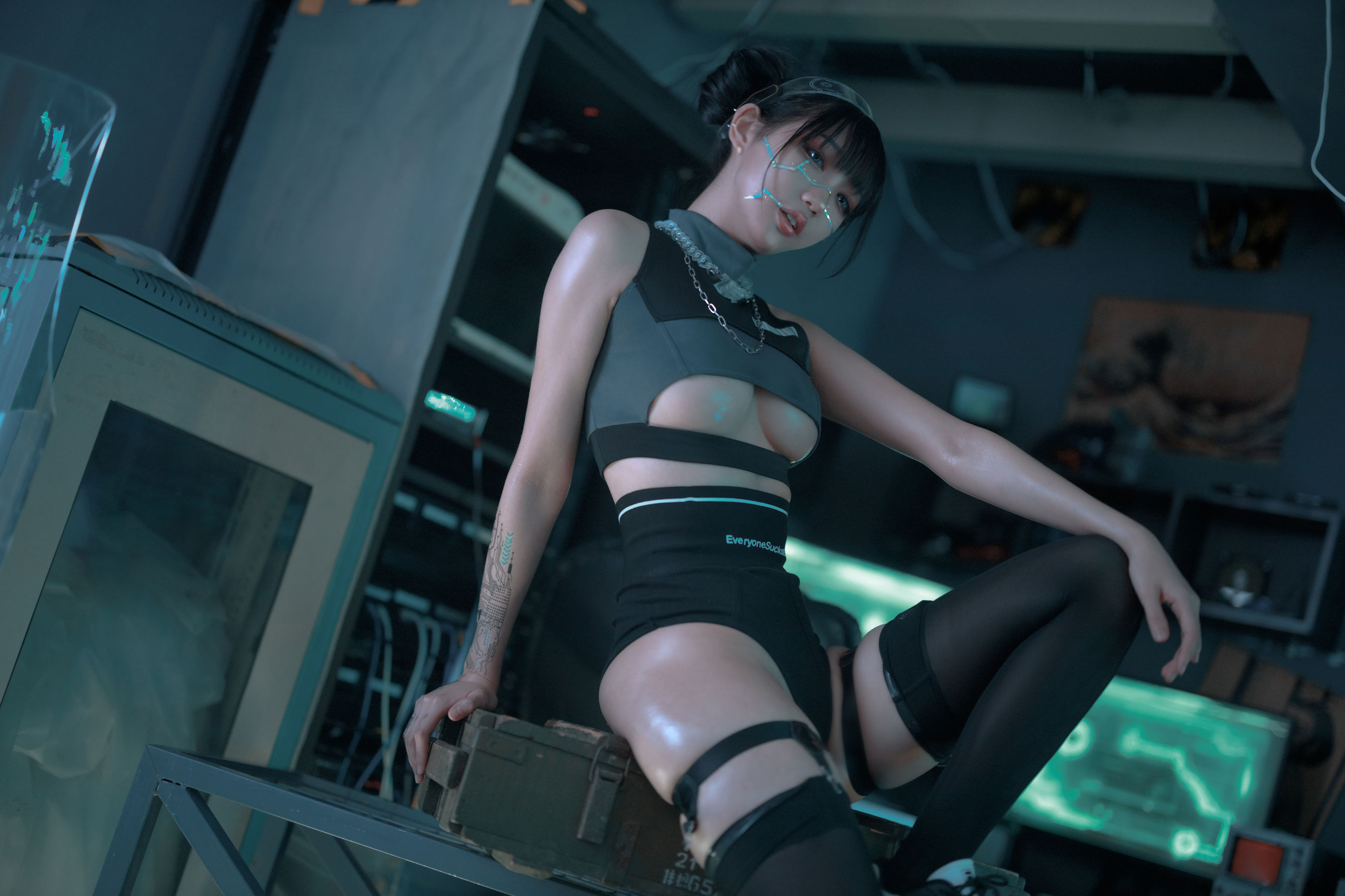 周叽是可爱兔兔 – 仿生人形 [35P] - 秀人网免费无水印在线套图写真