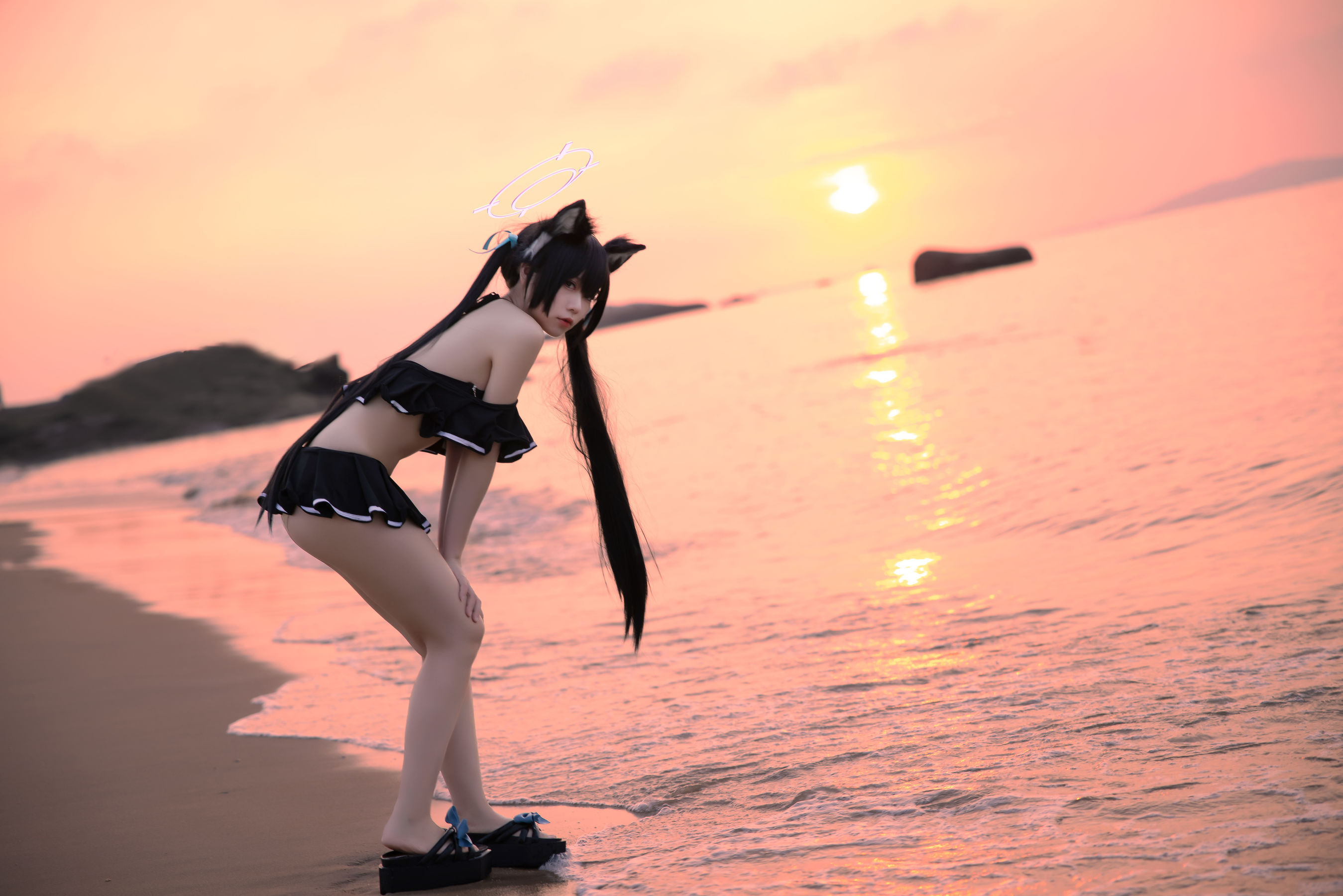 动漫博主G44不会受伤 – 碧蓝档案 黑見芹香 海边泳装 [20P] - 秀人网免费无水印在线套图写真