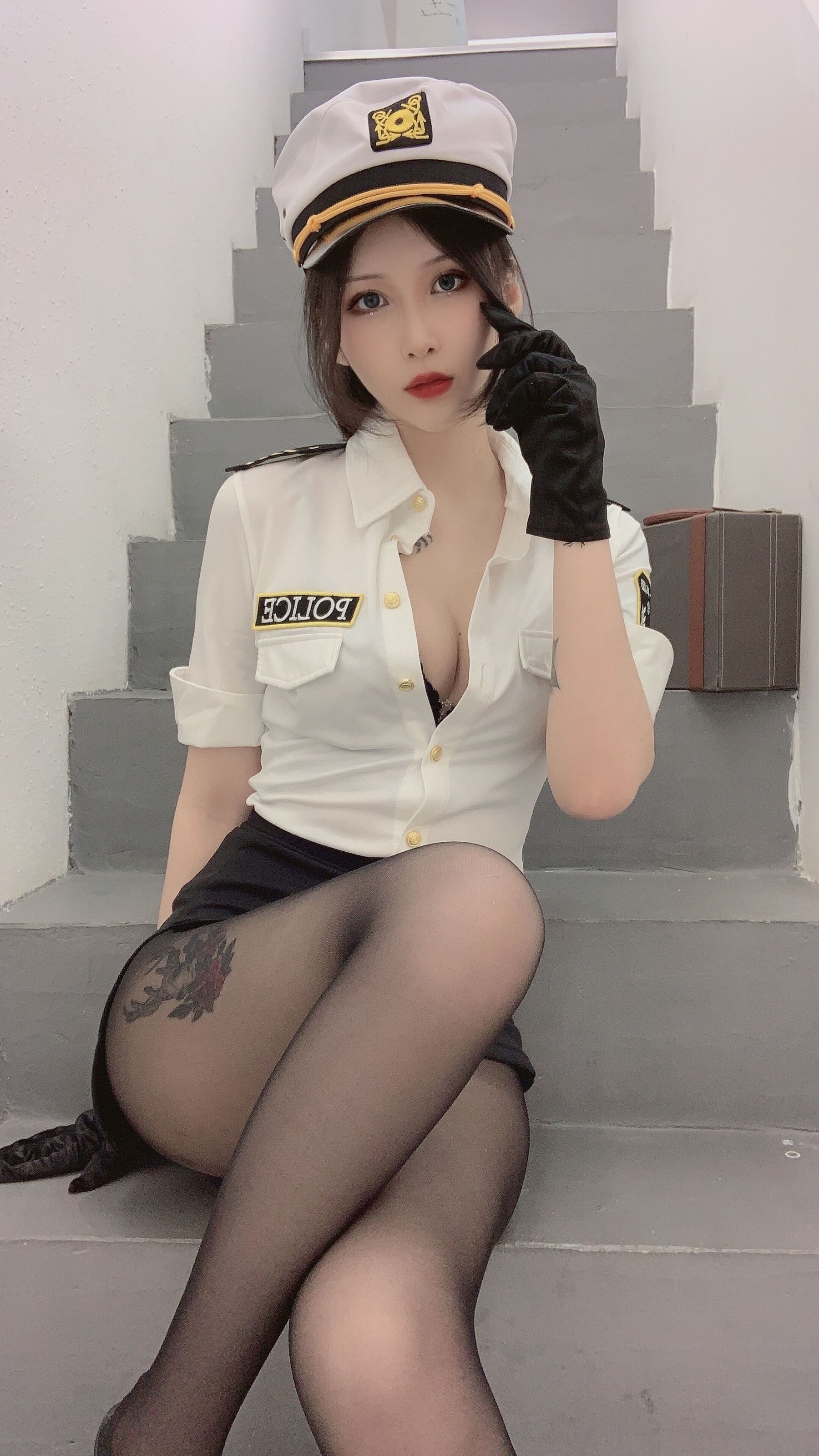 vams子 – 女警 [47P] - 秀人网免费无水印在线套图写真