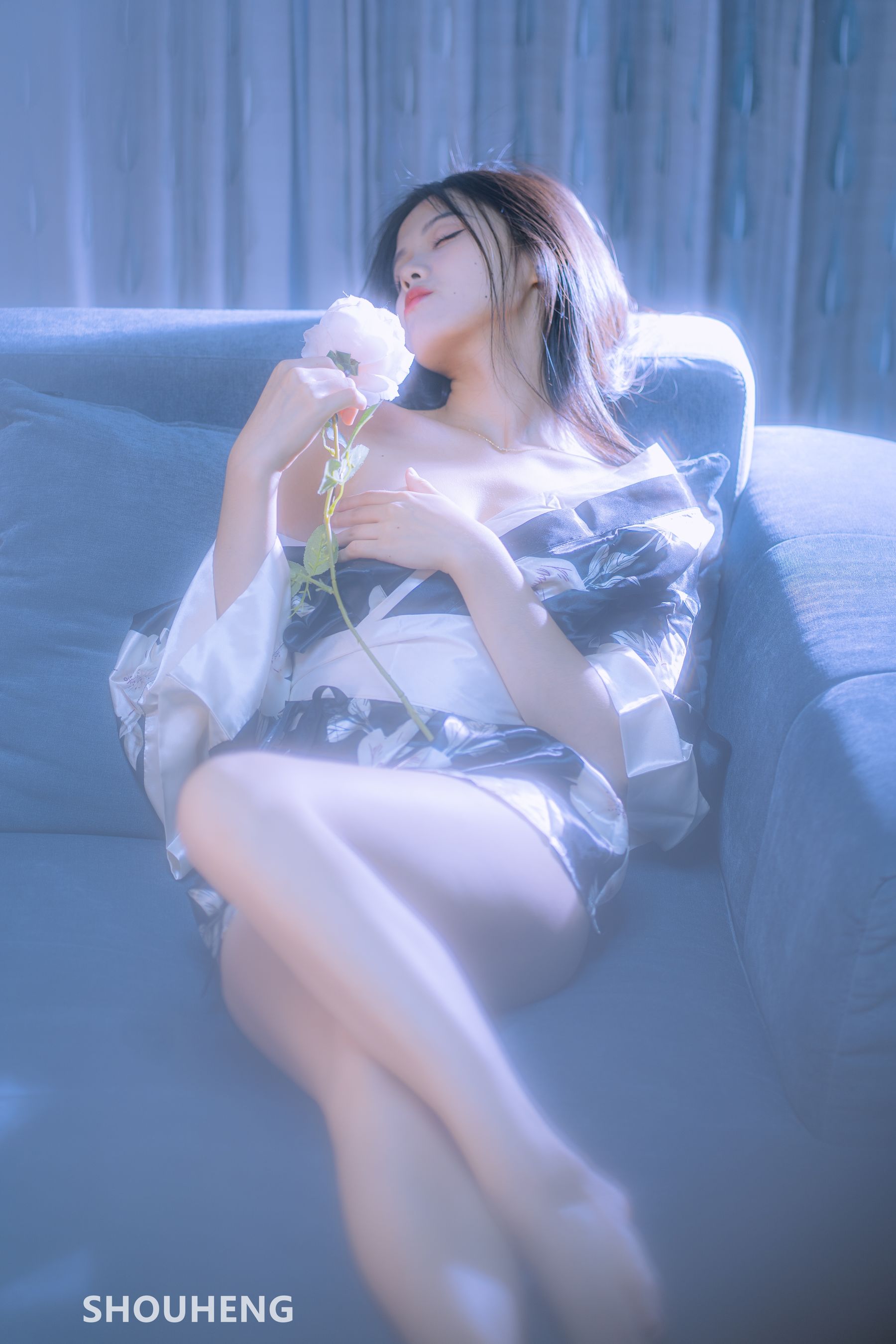 萌量守恒 YMLSH38 – 花非花 [31P] - 秀人网免费无水印在线套图写真