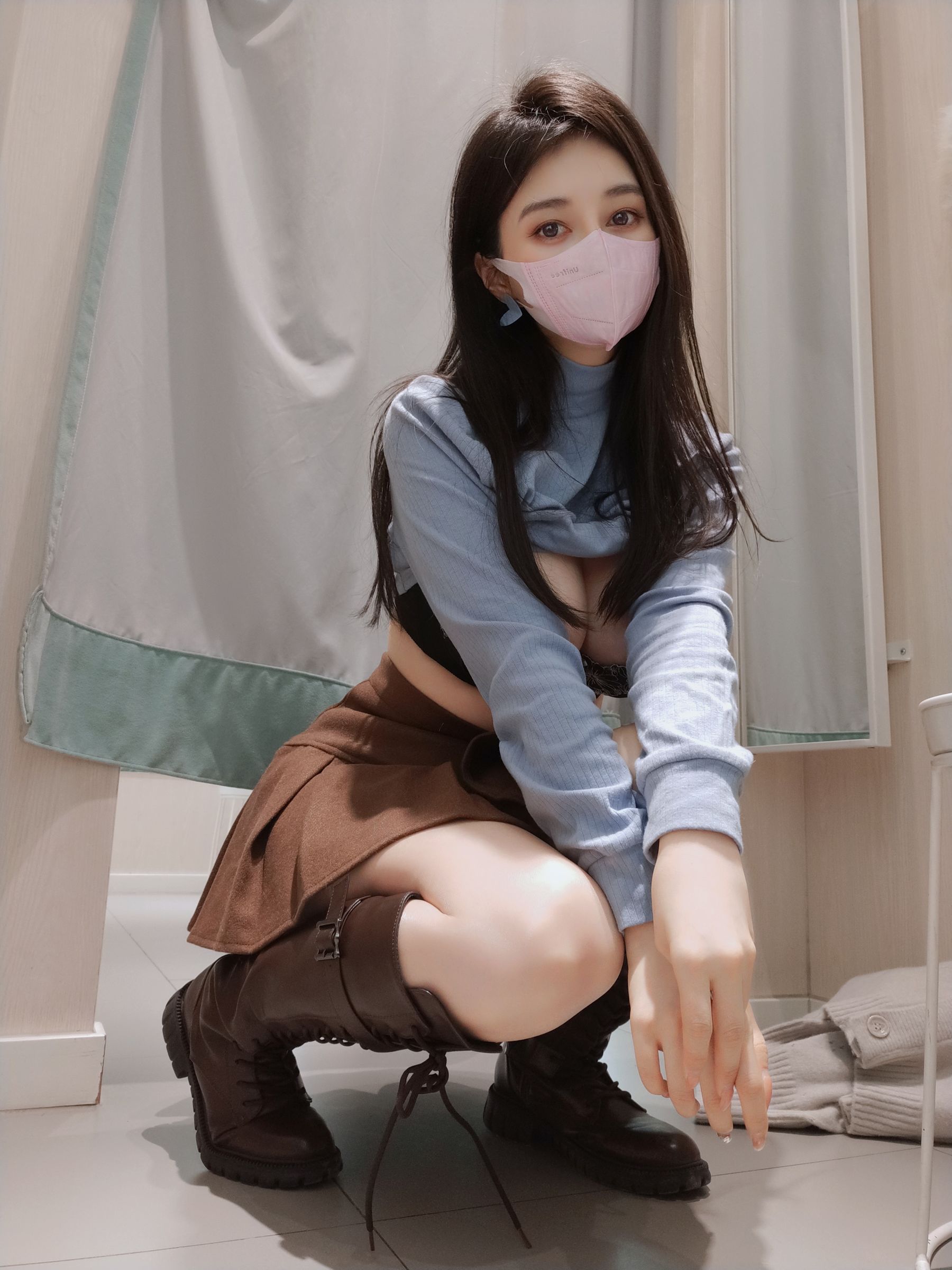 Coser小姐姐白银 – 更衣室自拍 [80P] - 秀人网免费无水印在线套图写真