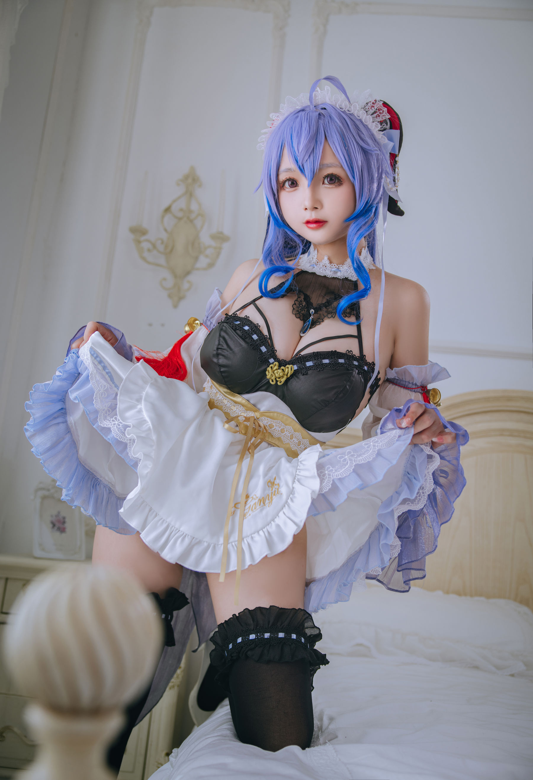 Cosplay日奈娇 – 甘雨女仆 [23P] - 秀人网免费无水印在线套图写真
