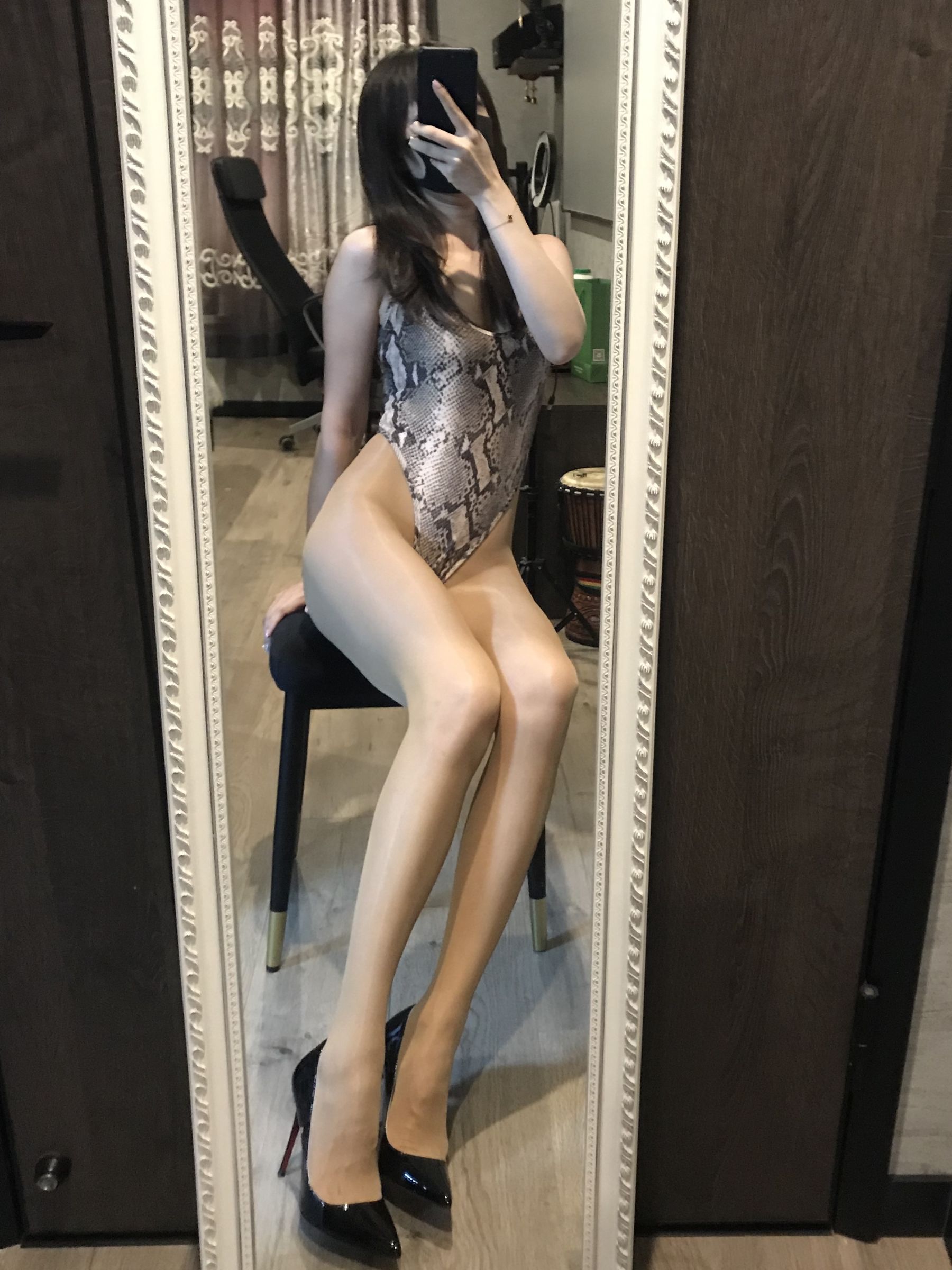 丝足博主麋鹿_Monroe 2020.06.20 丝享 [29P] - 秀人网免费无水印在线套图写真