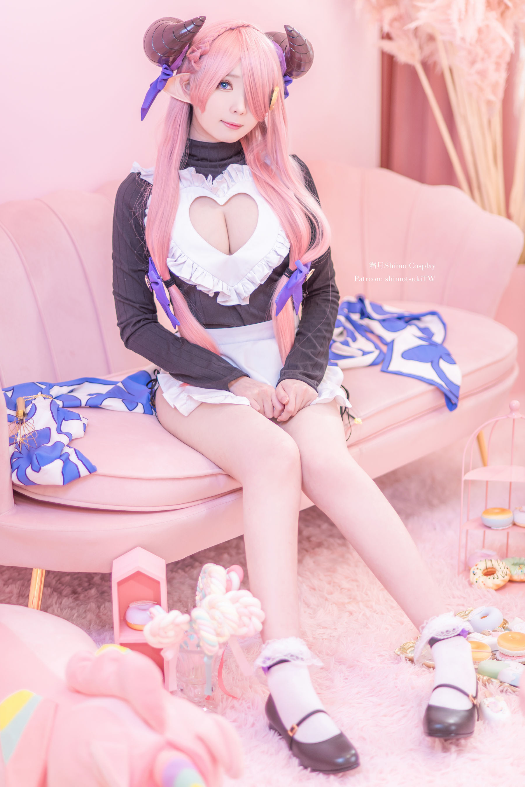 微博妹纸霜月shimo – 娜露梅雅 情人节 [12P] - 秀人网免费无水印在线套图写真