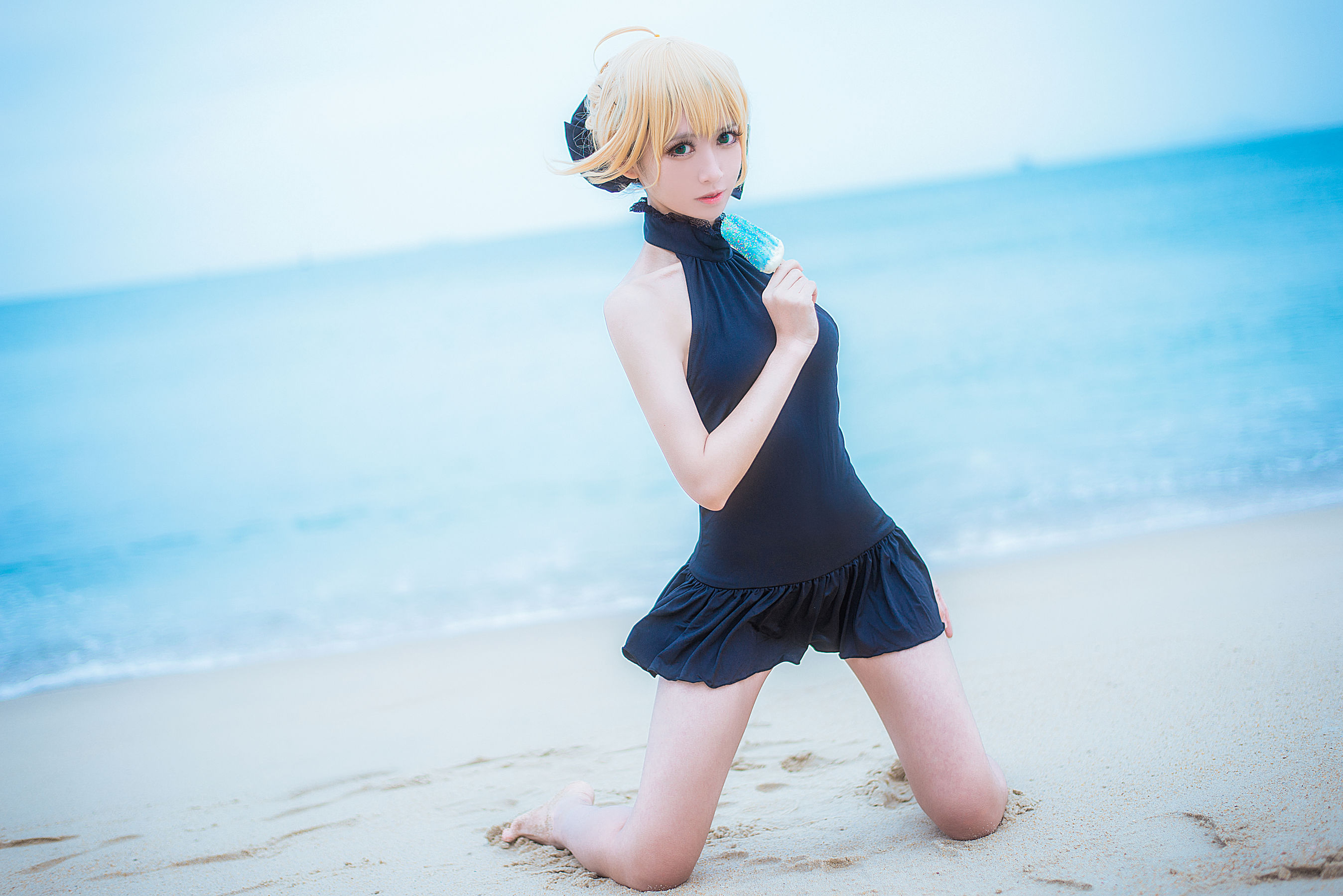 超人气Coser鳗鱼霏儿 King of Knight 海边 [11P] - 秀人网免费无水印在线套图写真