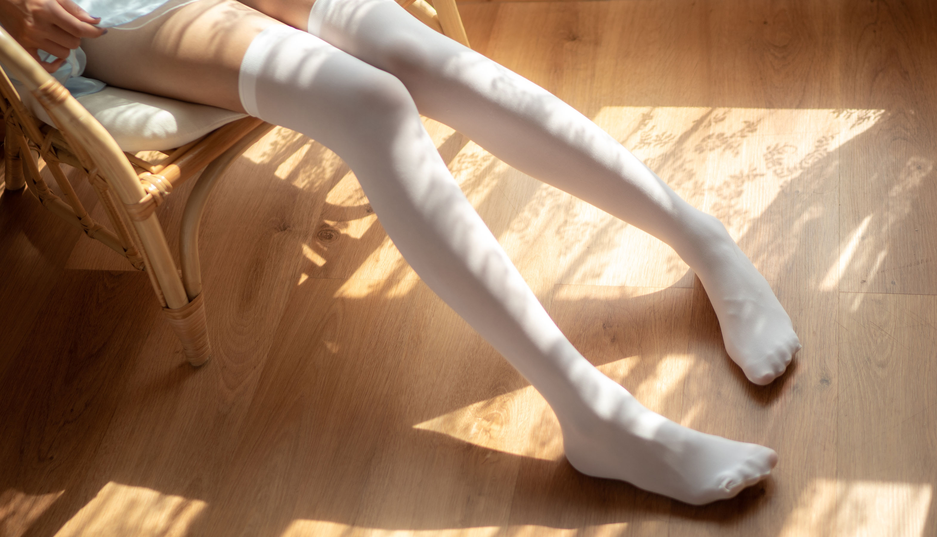 清纯妹子西瓜 – 蓝白女仆 [26P] - 秀人网免费无水印在线套图写真