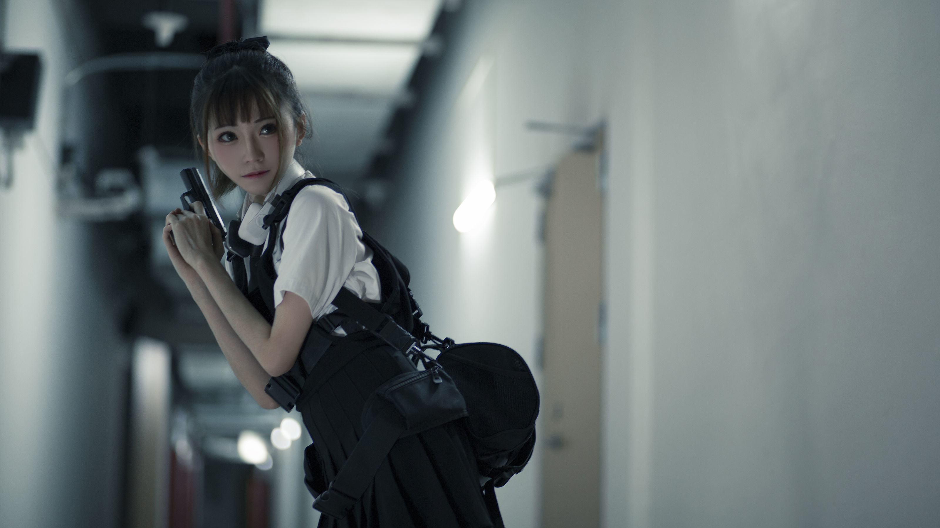 动漫博主Kitaro_绮太郎 束手就擒 [13P] - 秀人网免费无水印在线套图写真