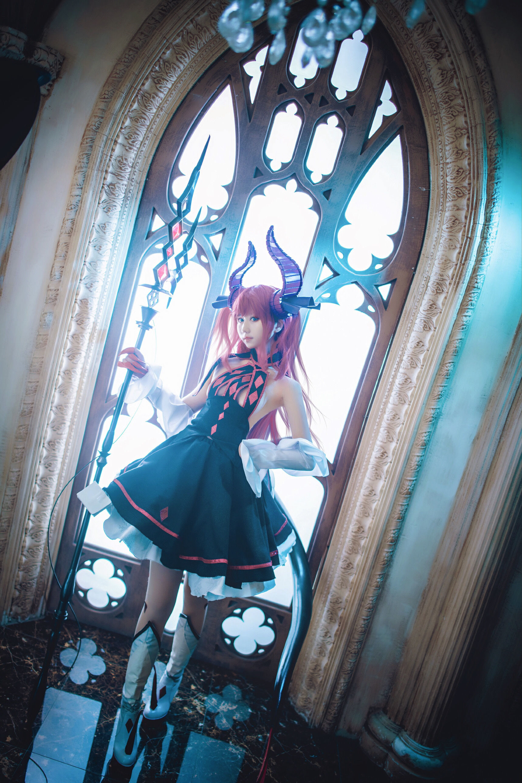 微博福利姬镜酱 龙娘 [9P] - 秀人网免费无水印在线套图写真