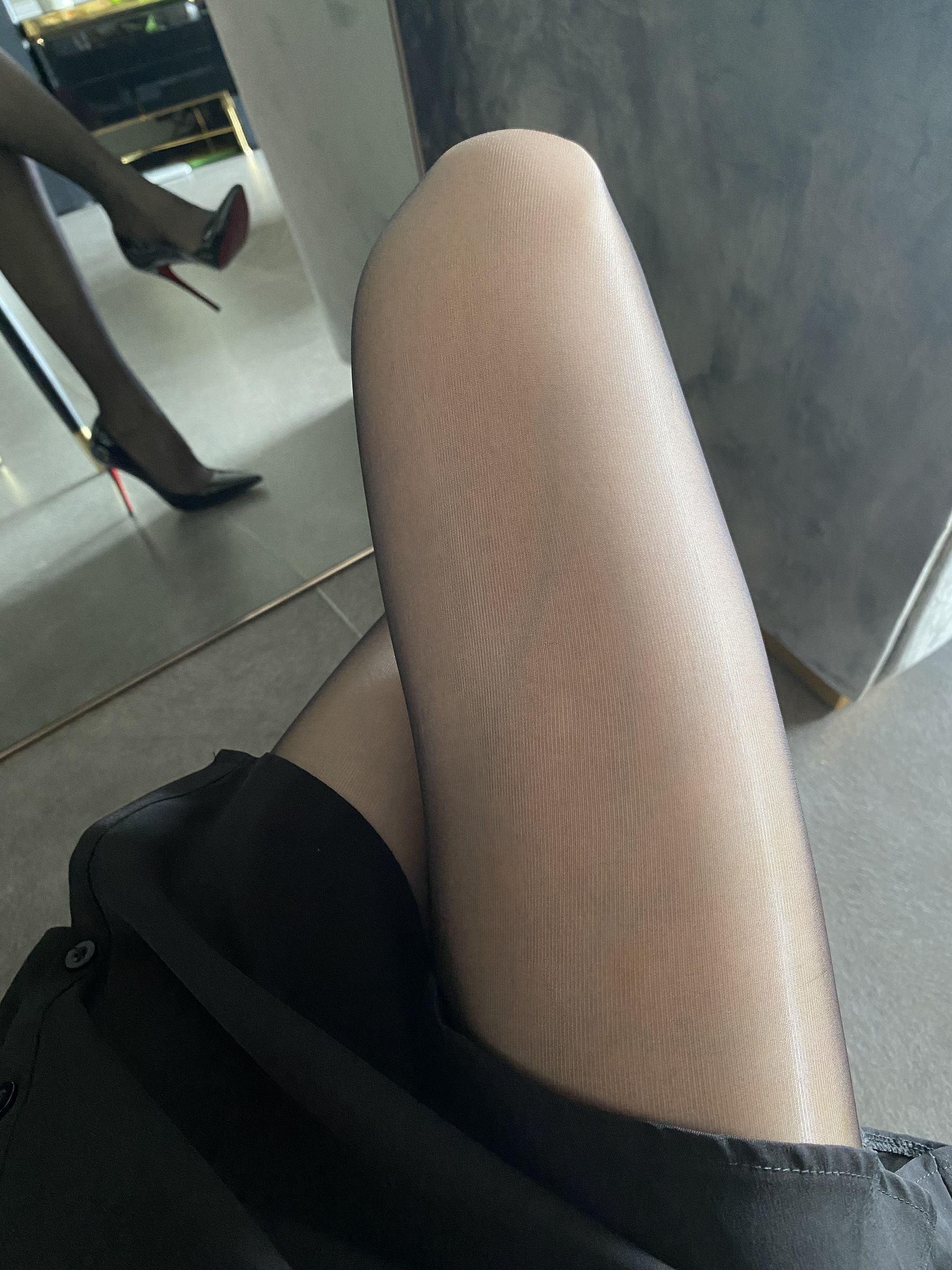 丝足博主麋鹿_Monroe 2020.08.27 黑丝梦想 [34P] - 秀人网免费无水印在线套图写真