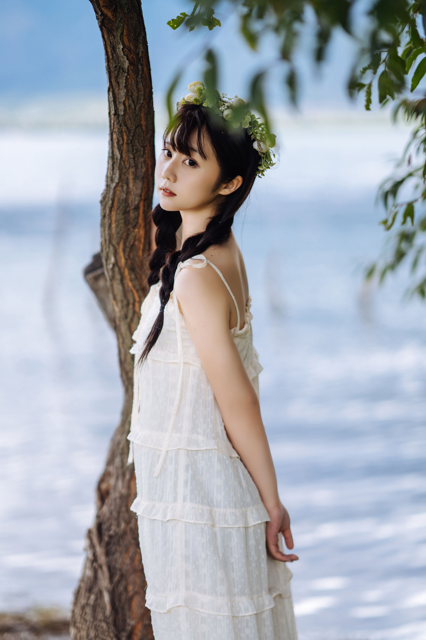 微博福利姬镜酱 – 静夏之花环女孩 [43P] - 秀人网免费无水印在线套图写真