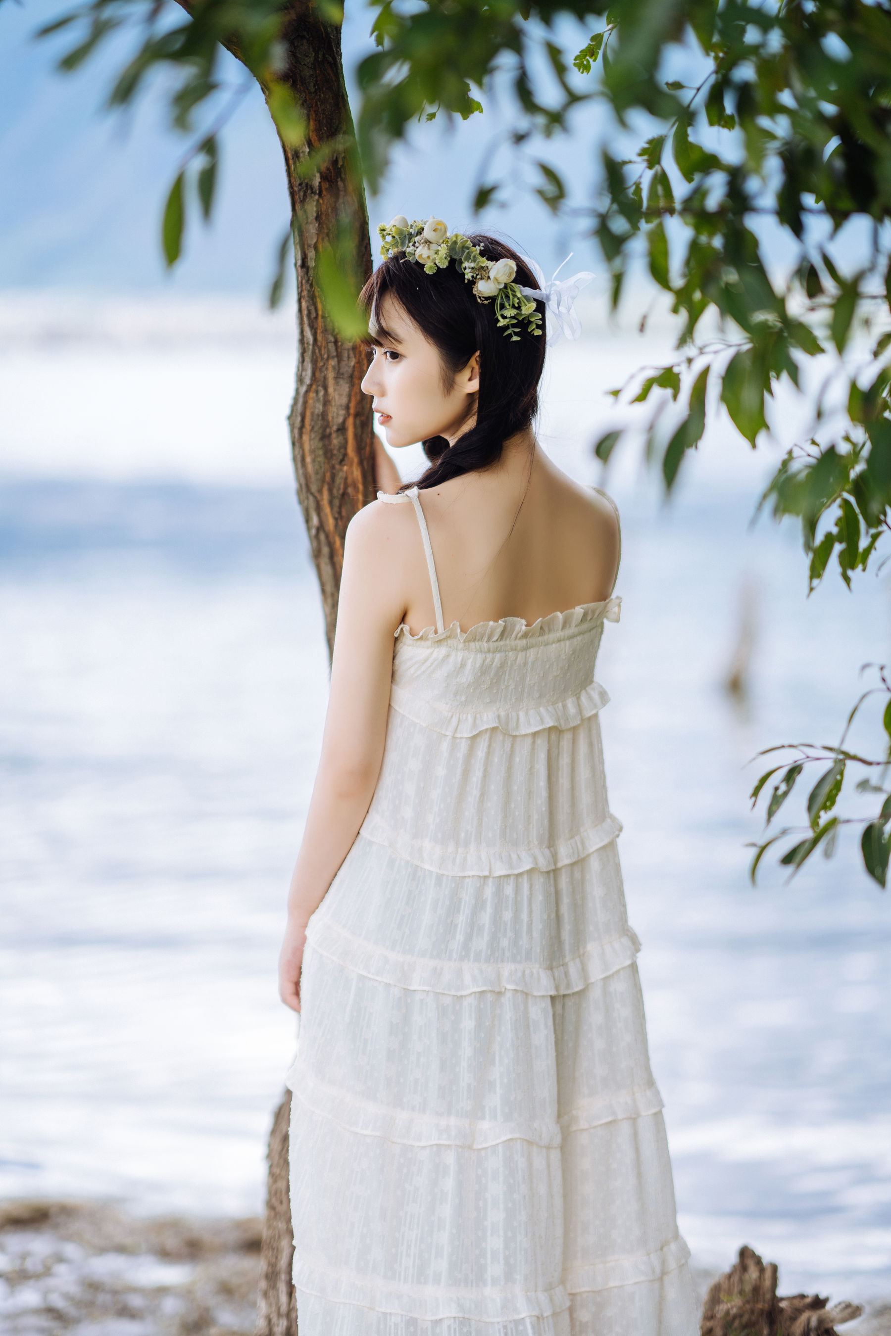 微博福利姬镜酱 – 静夏之花环女孩 [43P] - 秀人网免费无水印在线套图写真