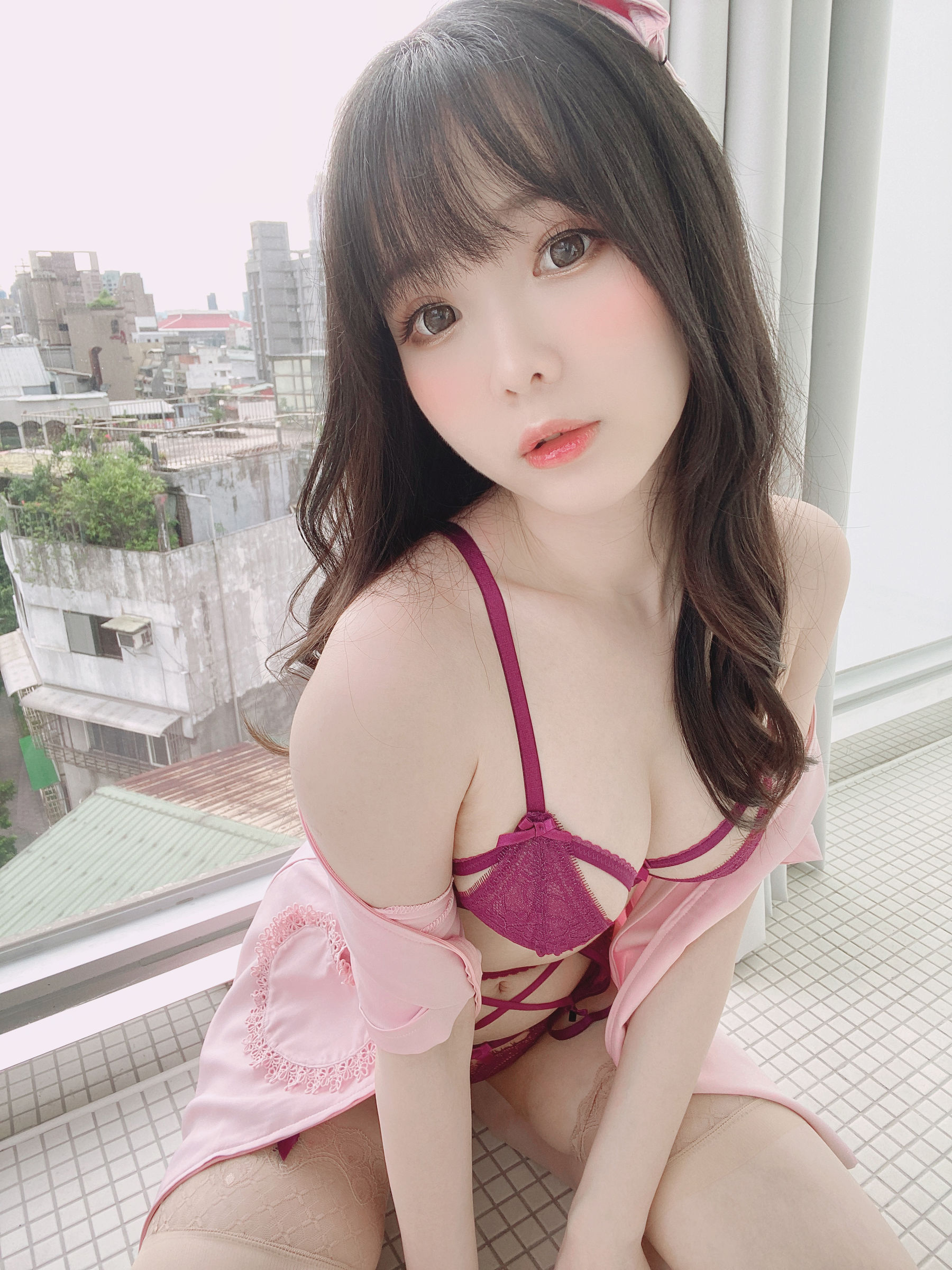 微博妹纸霜月shimo – ピンクナース__ [11P] - 秀人网免费无水印在线套图写真