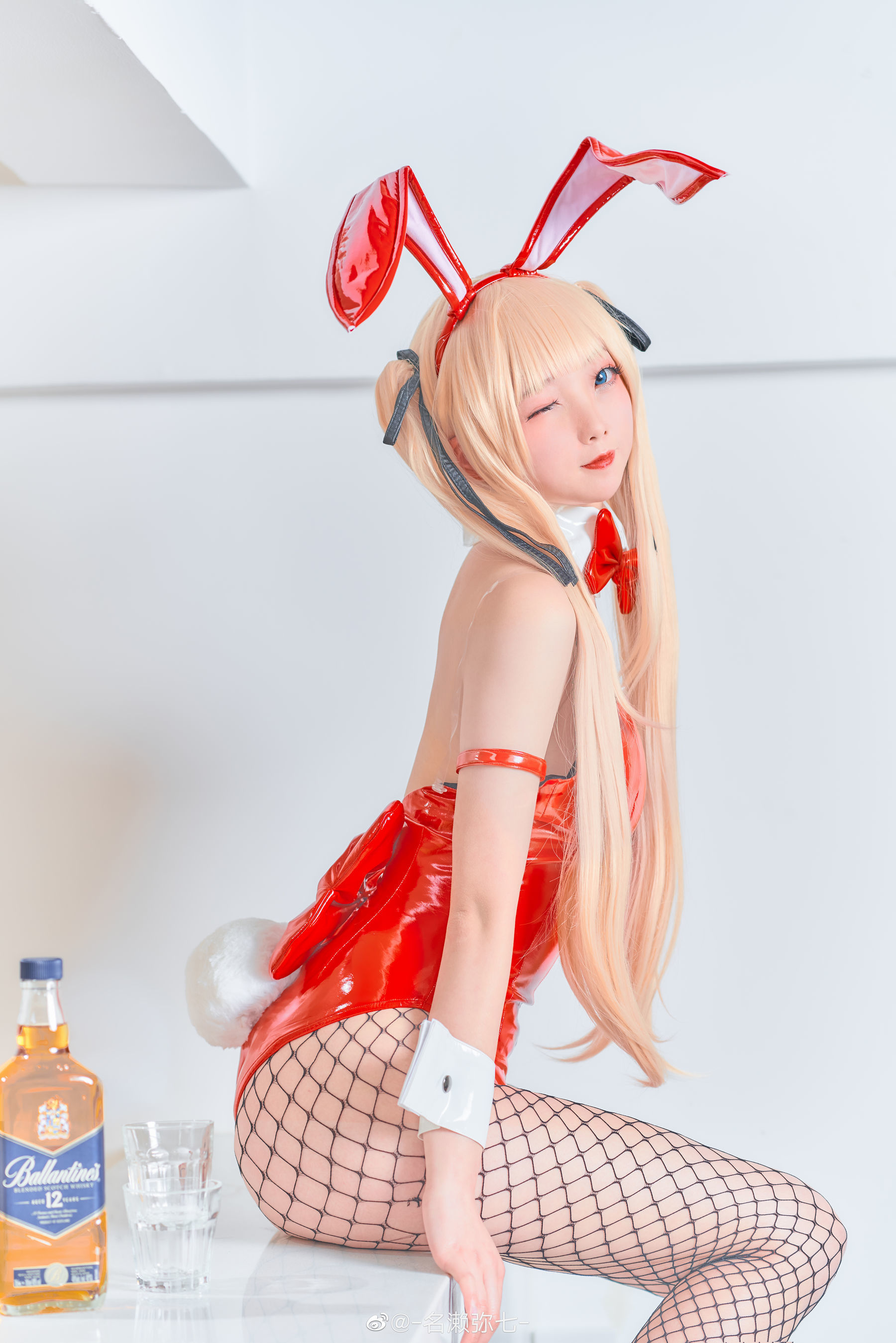 动漫博主名濑弥七 – 路人养成 [9P] - 秀人网免费无水印在线套图写真