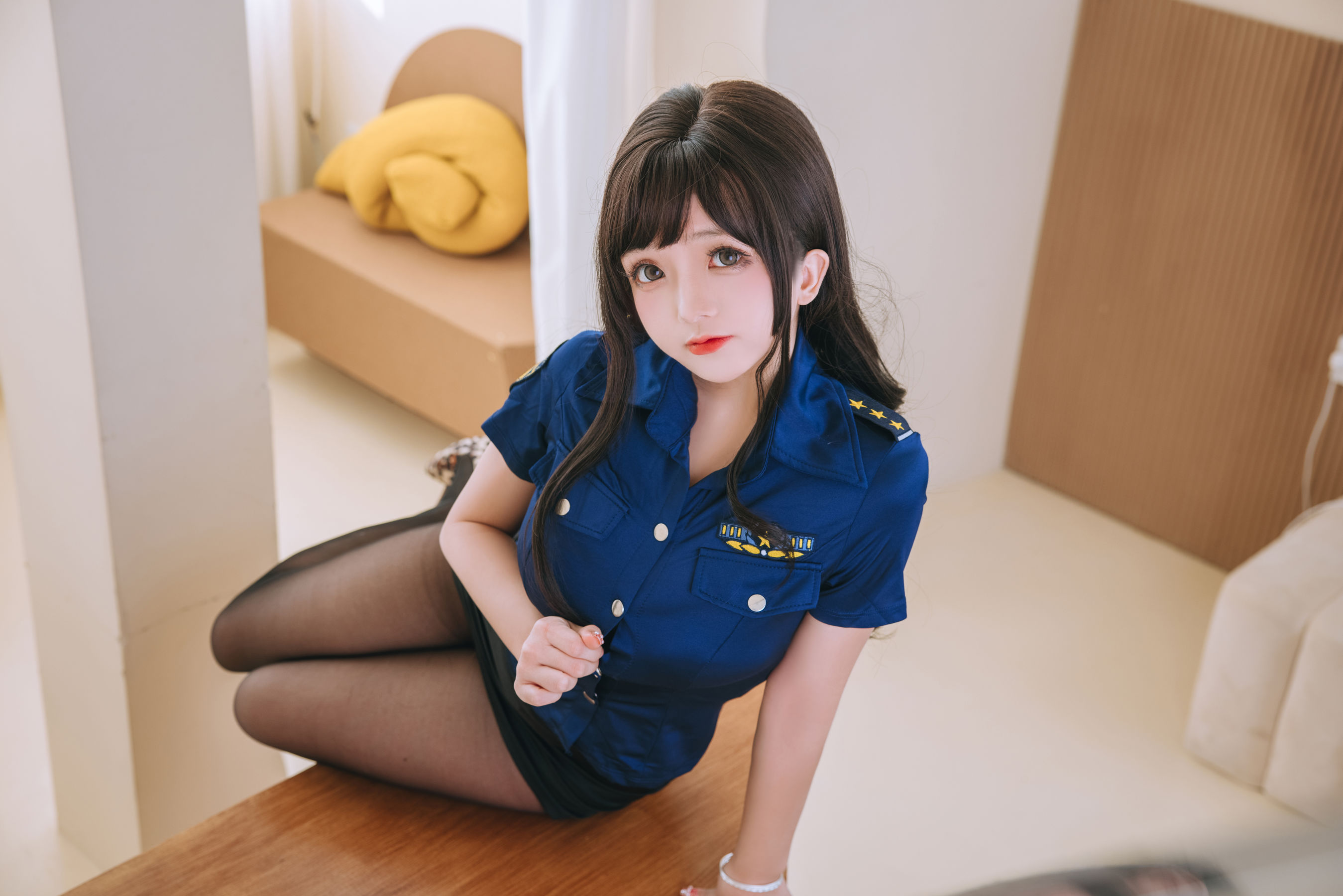 Cosplay日奈娇 – 豹纹女警 [109P] - 秀人网免费无水印在线套图写真