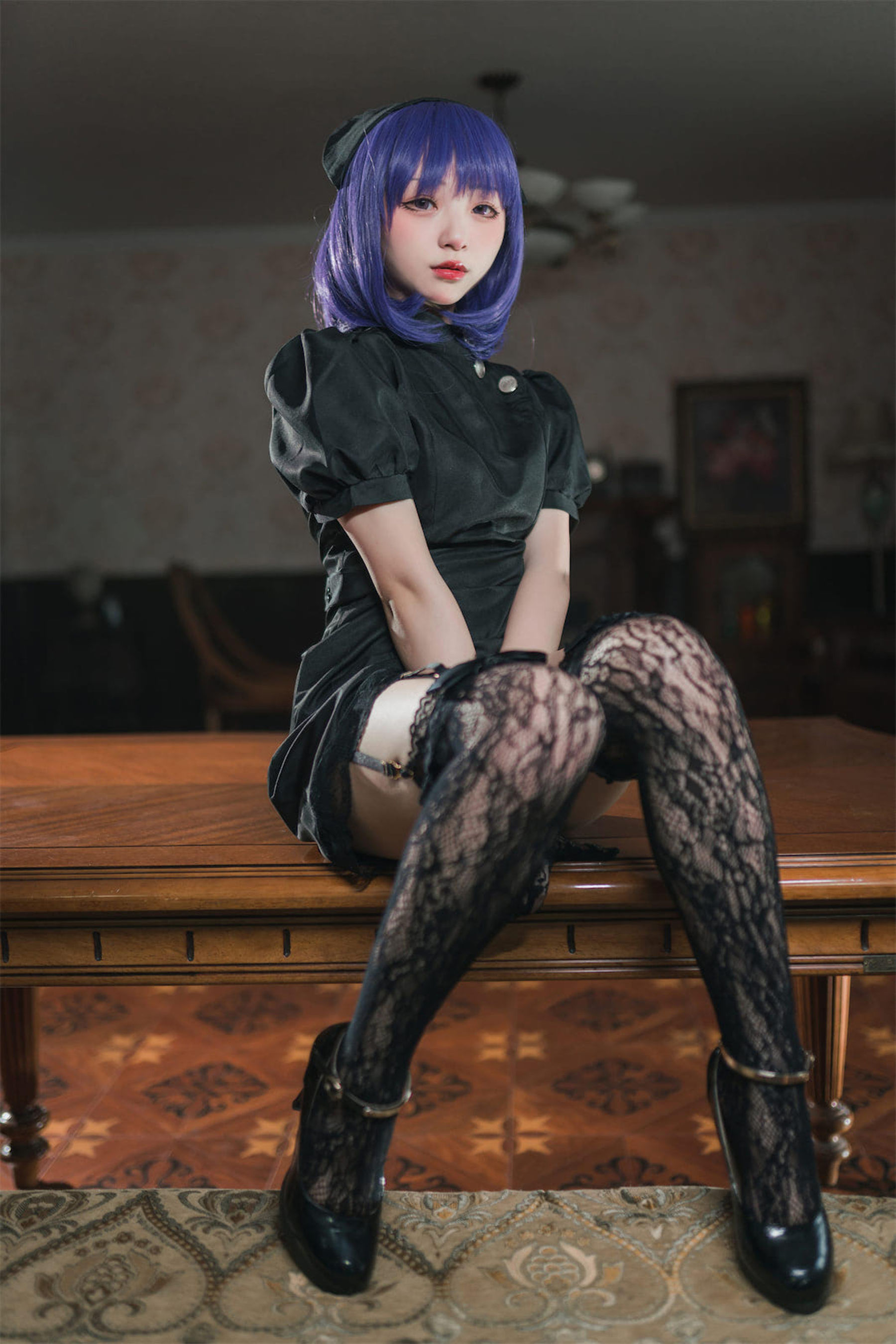 花铃 – 黑江雫护士 [35P] - 秀人网免费无水印在线套图写真