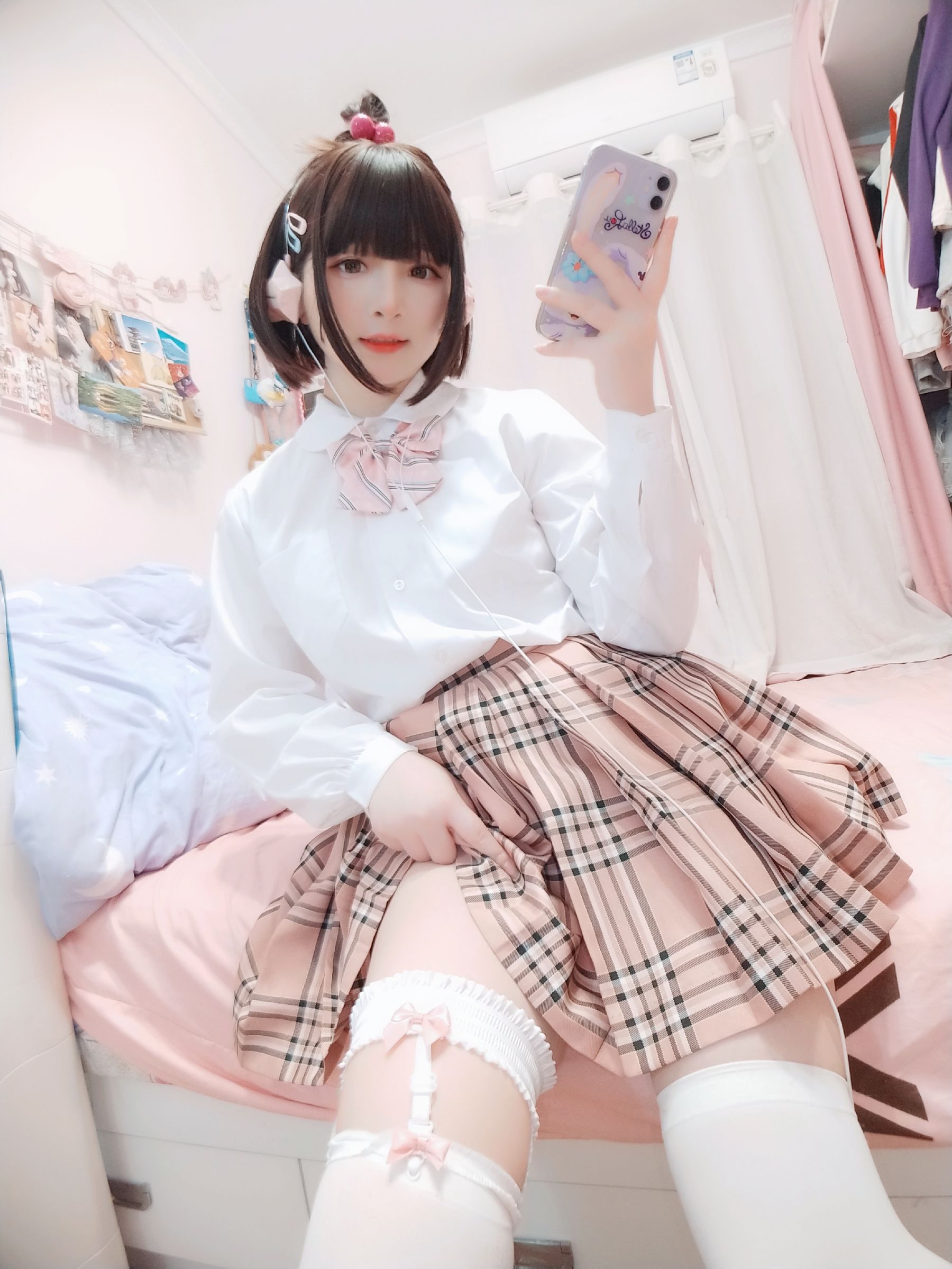 二次元美女古川kagura – 白丝JK [41P] - 秀人网免费无水印在线套图写真