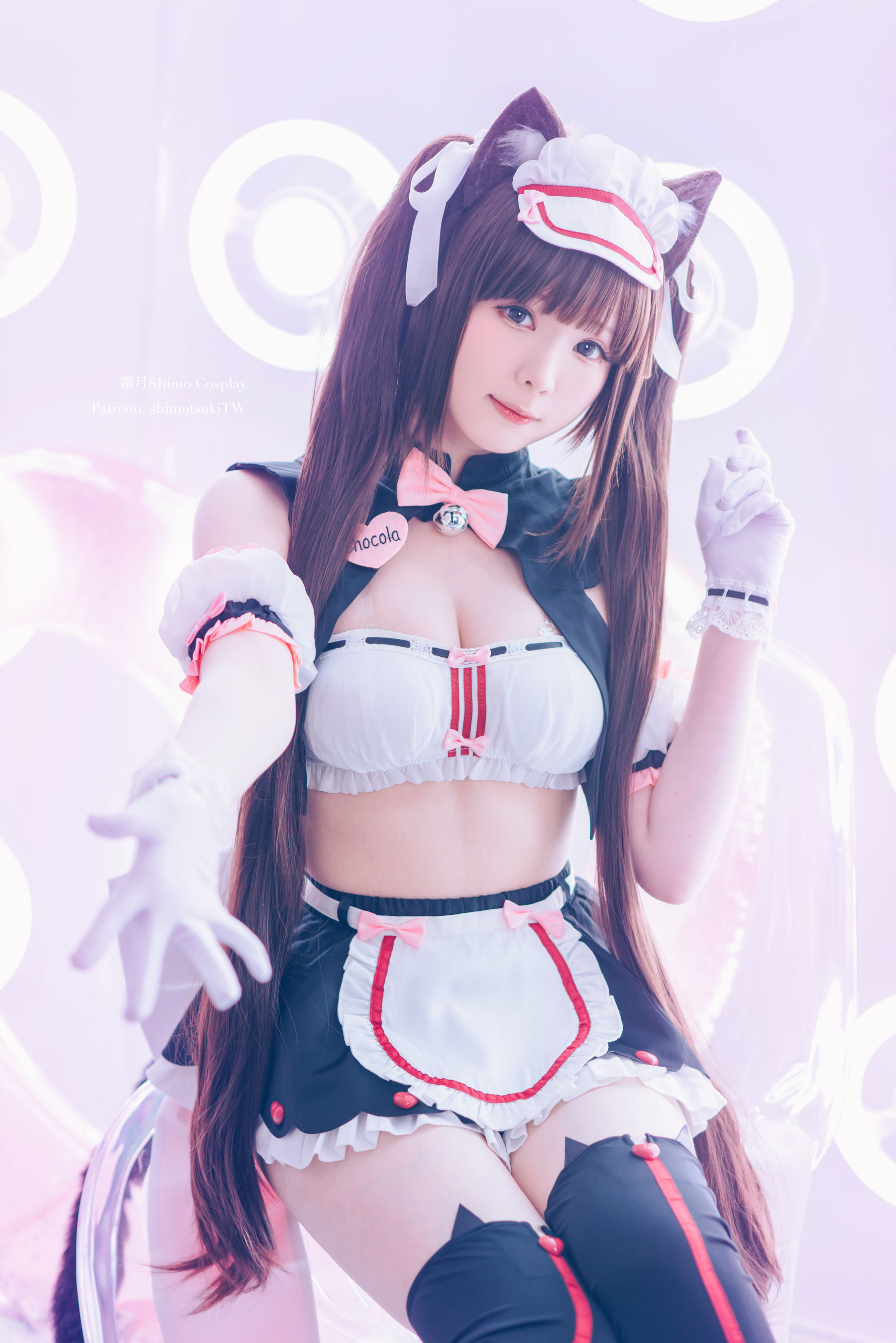 微博妹纸霜月shimo – 巧克力赛车服 [12P] - 秀人网免费无水印在线套图写真