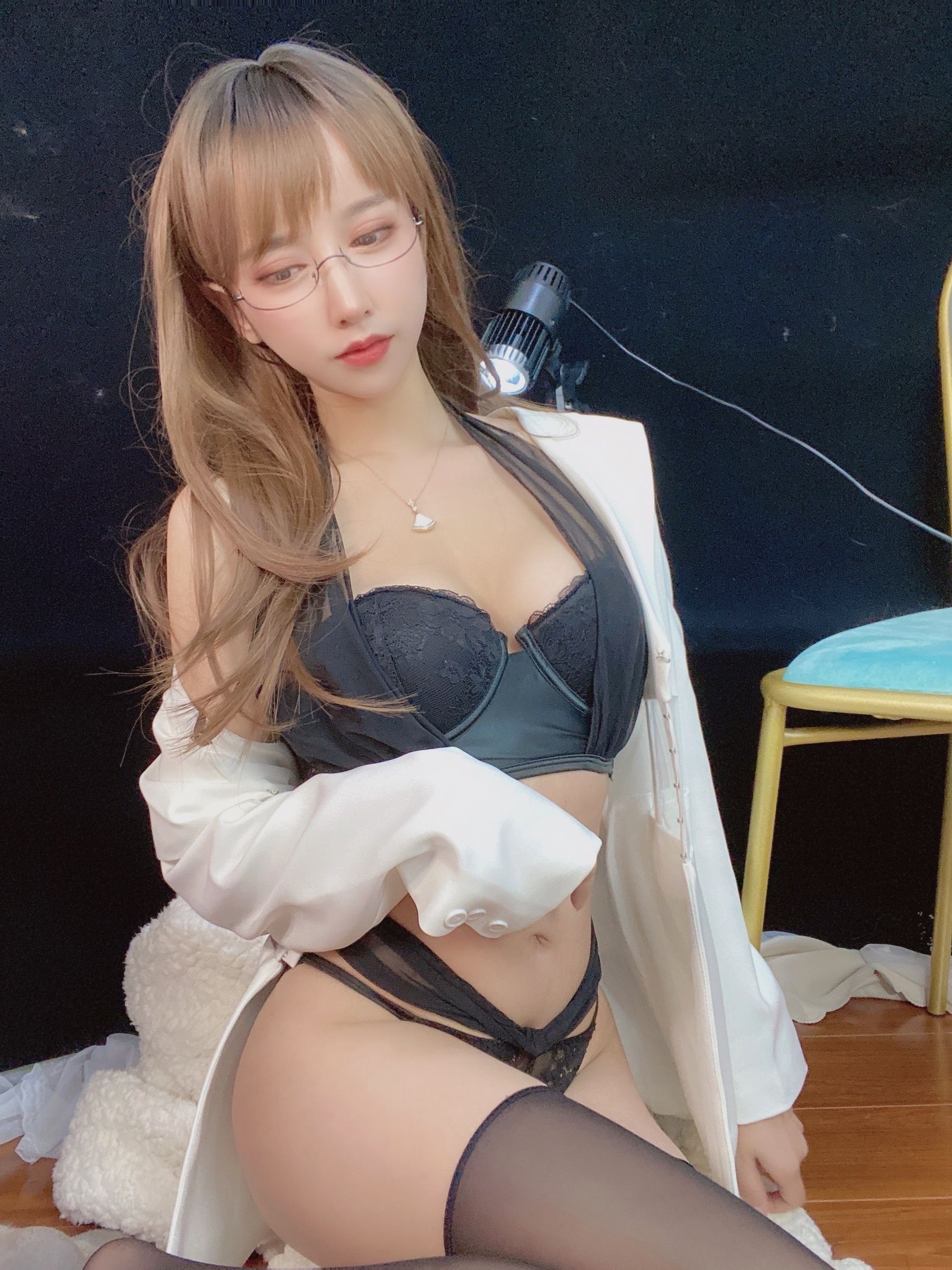 斗鱼米线线sama – 朱砂痣 [30P] - 秀人网免费无水印在线套图写真