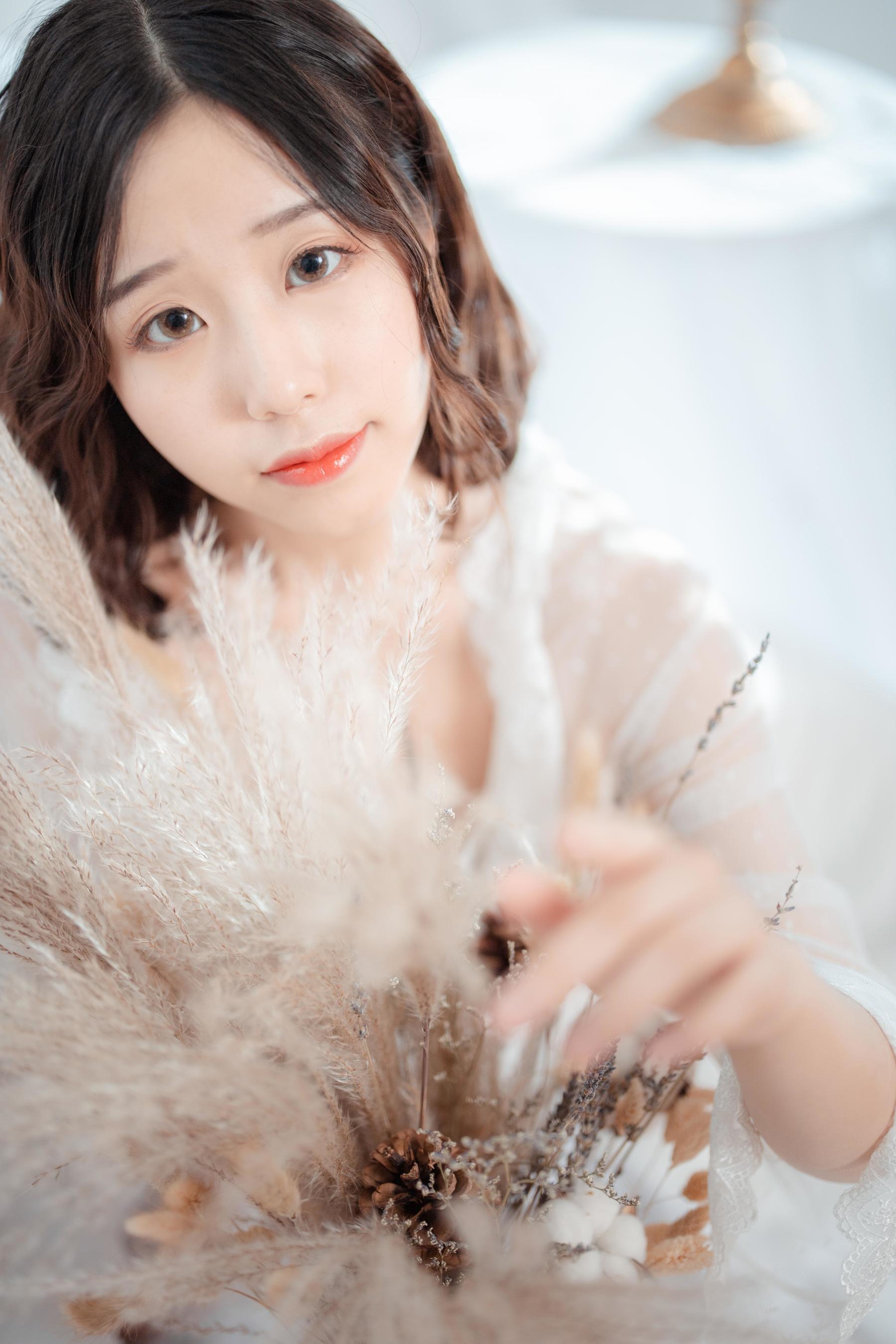 动漫博主穆零Mu0 – 睡衣 [23P] - 秀人网免费无水印在线套图写真