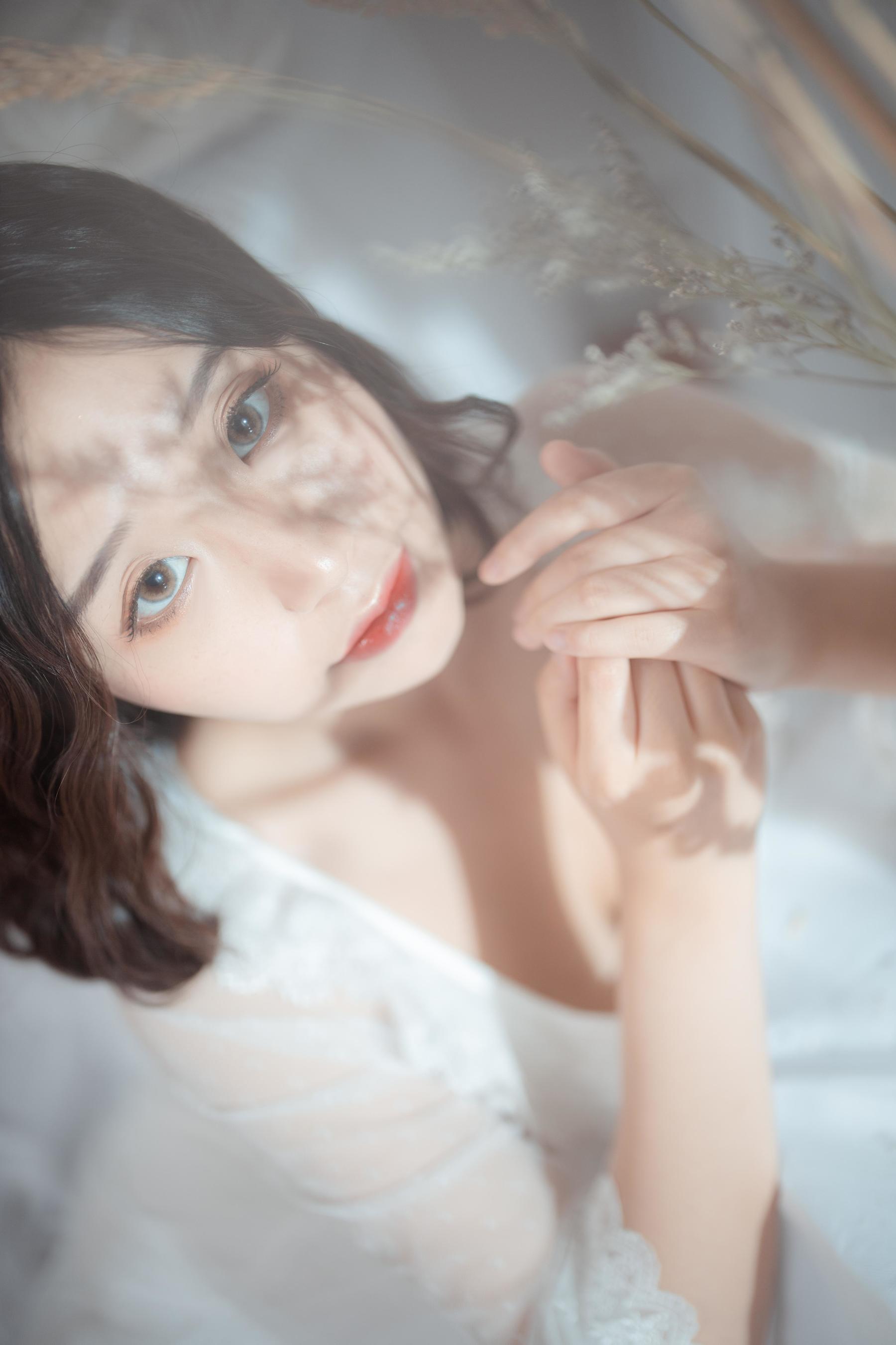 动漫博主穆零Mu0 – 睡衣 [23P] - 秀人网免费无水印在线套图写真