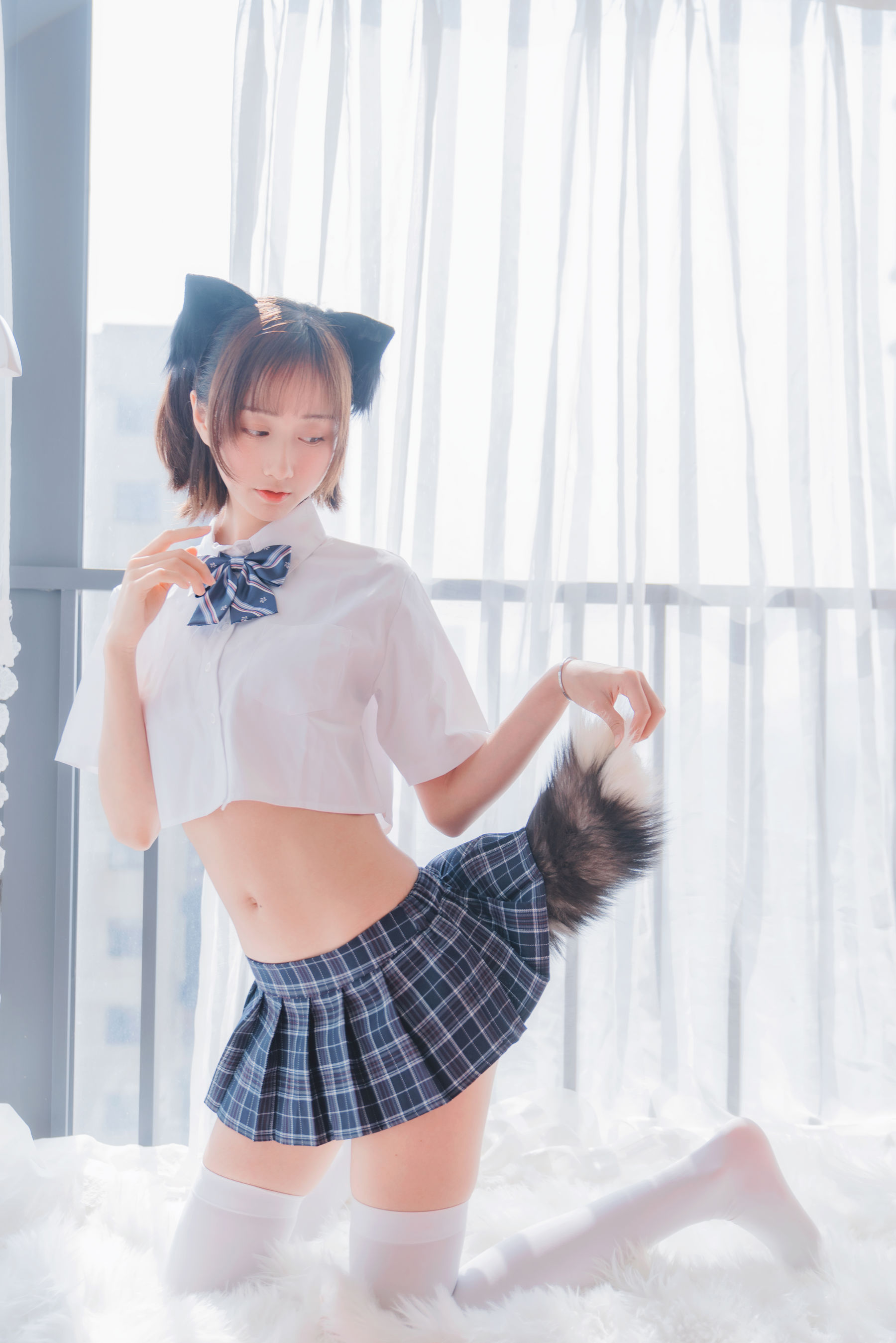 萌系小姐姐木绵绵OwO – 怀中猫 [68P] - 秀人网免费无水印在线套图写真